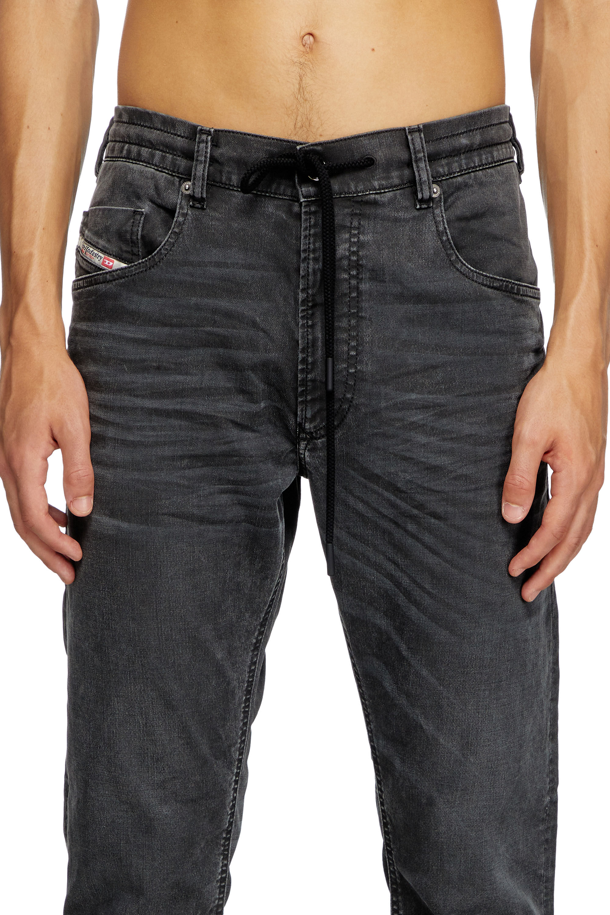 Diesel - Regular 2032 D-Krooley Joggjeans® 09J75 Homme, Noir - Image 5
