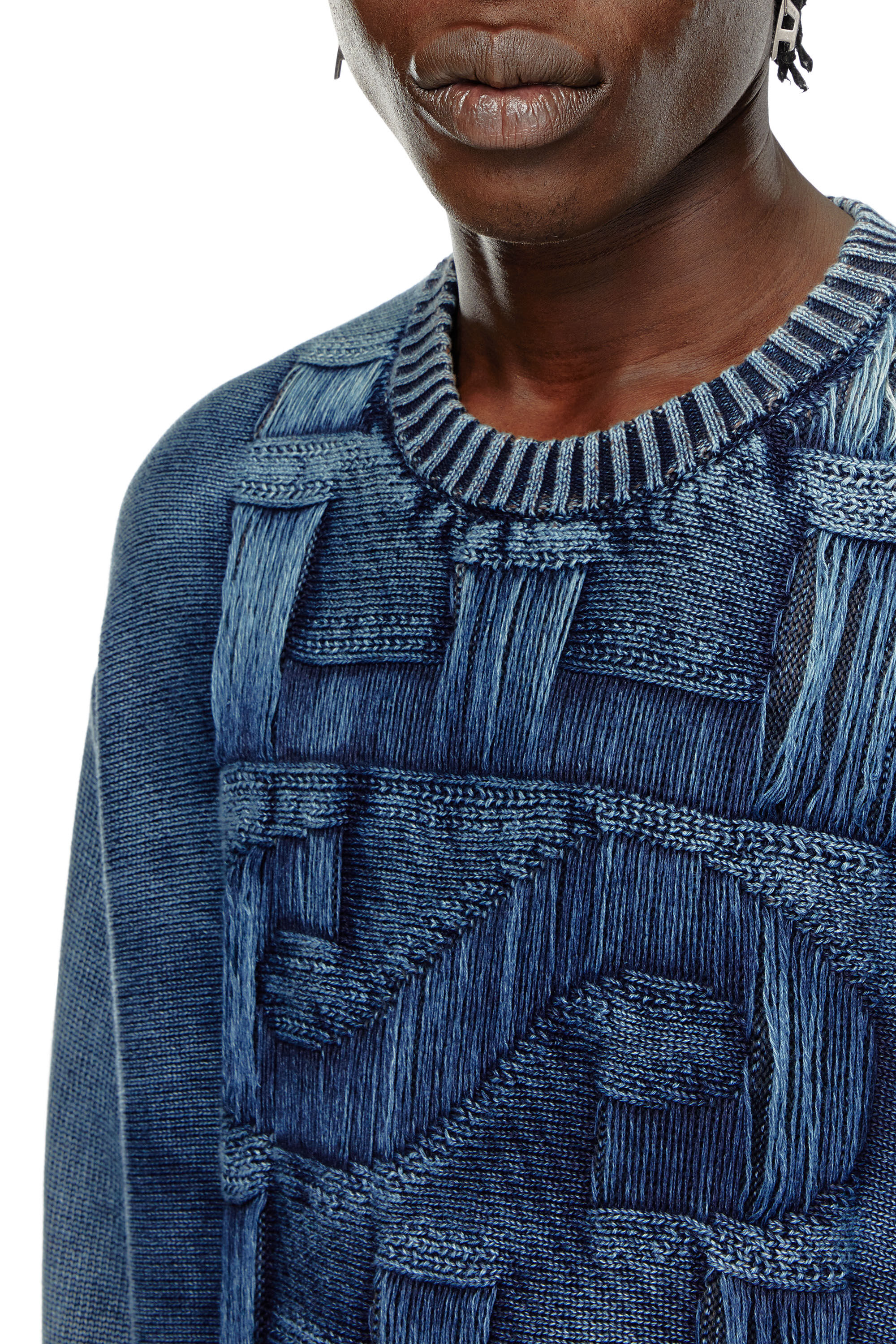 Diesel - K-ROTTISSIMO, Pull destroy avec logo à fil flottant Homme in Bleu - 5