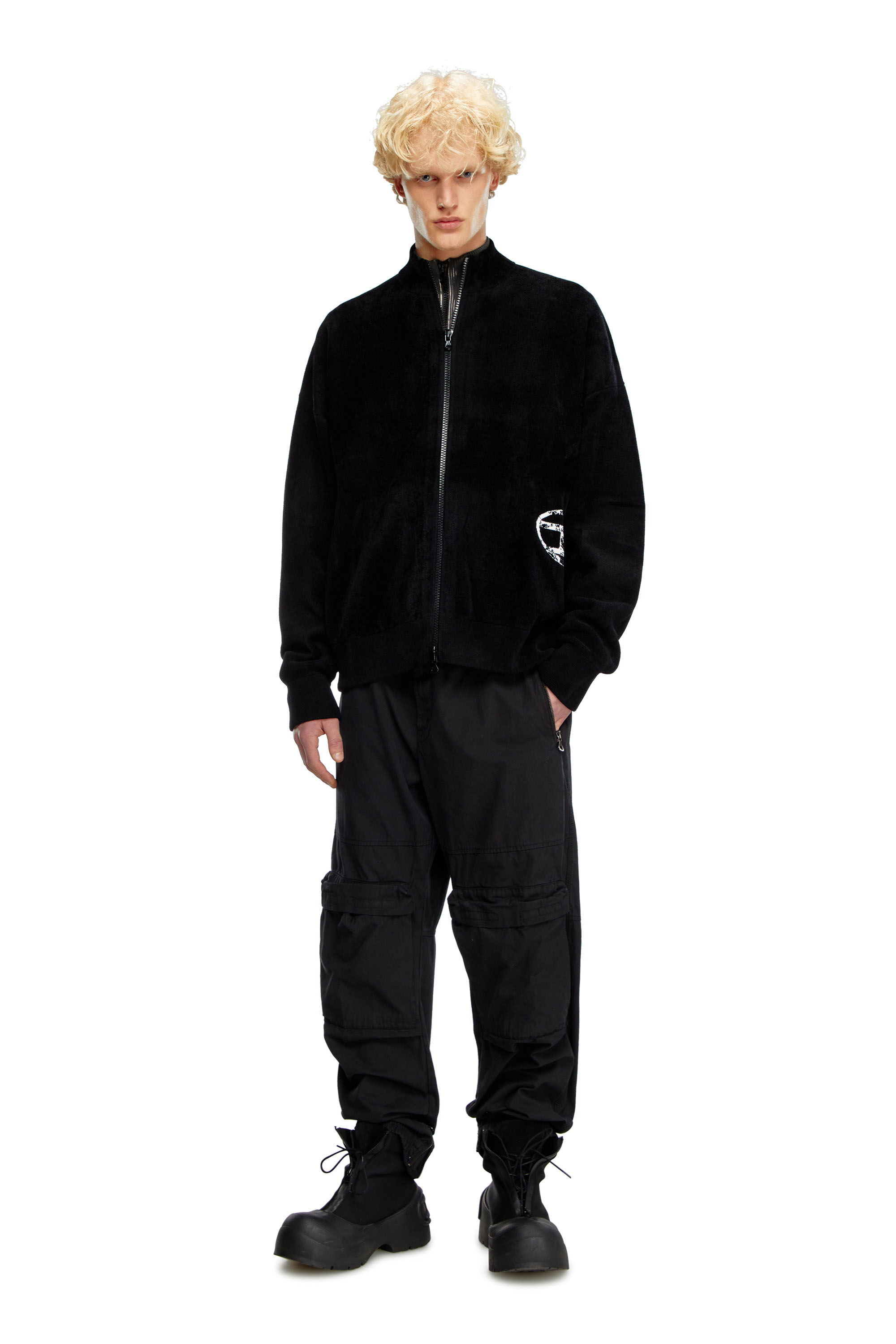 Diesel - K-TRIAJACK, Veste de survêtement avec Oval D effet vieilli Homme in Noir - 1