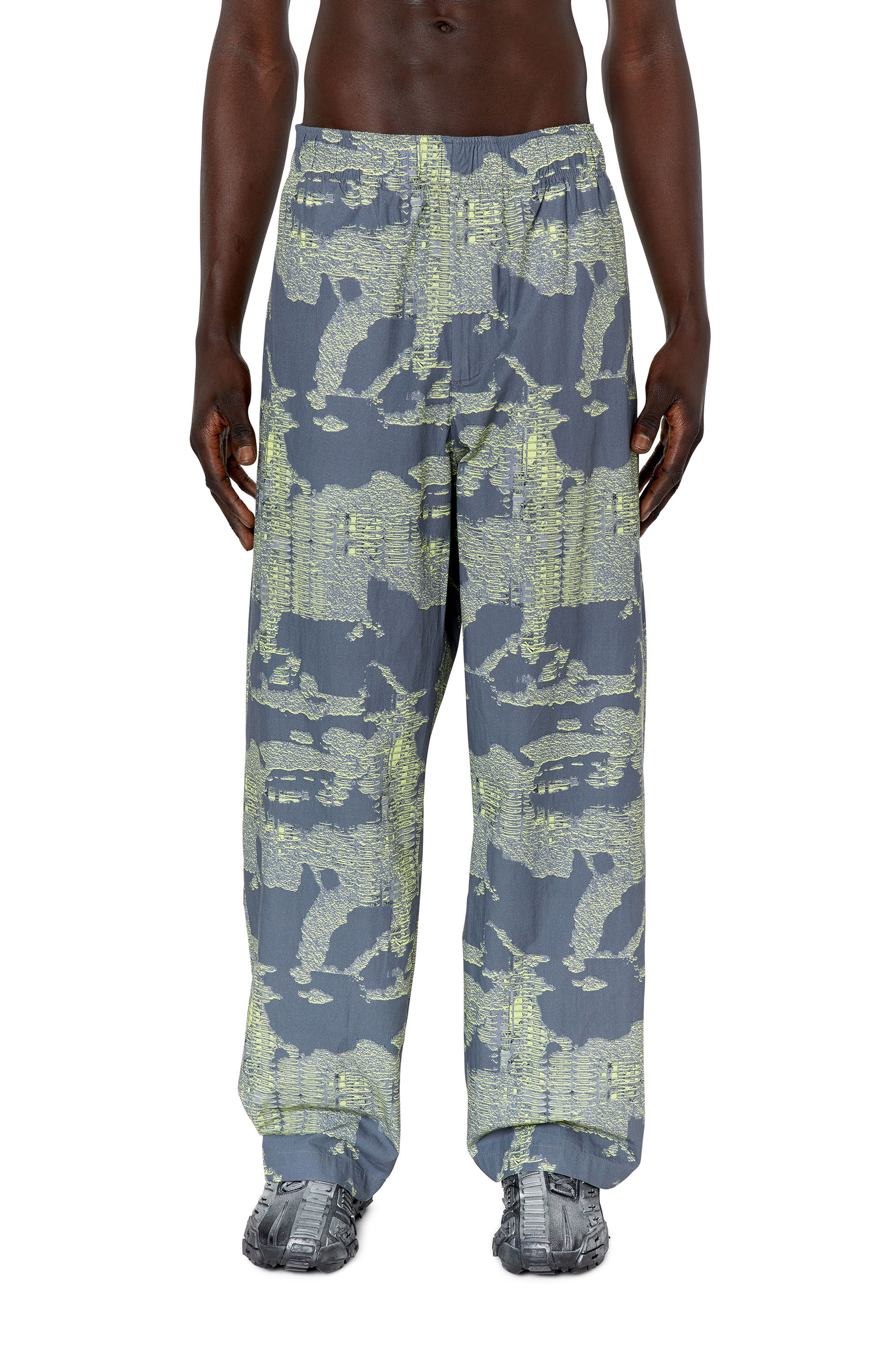 P-FERGY-E Man: Trousers with pixelated camo print | Diesel
