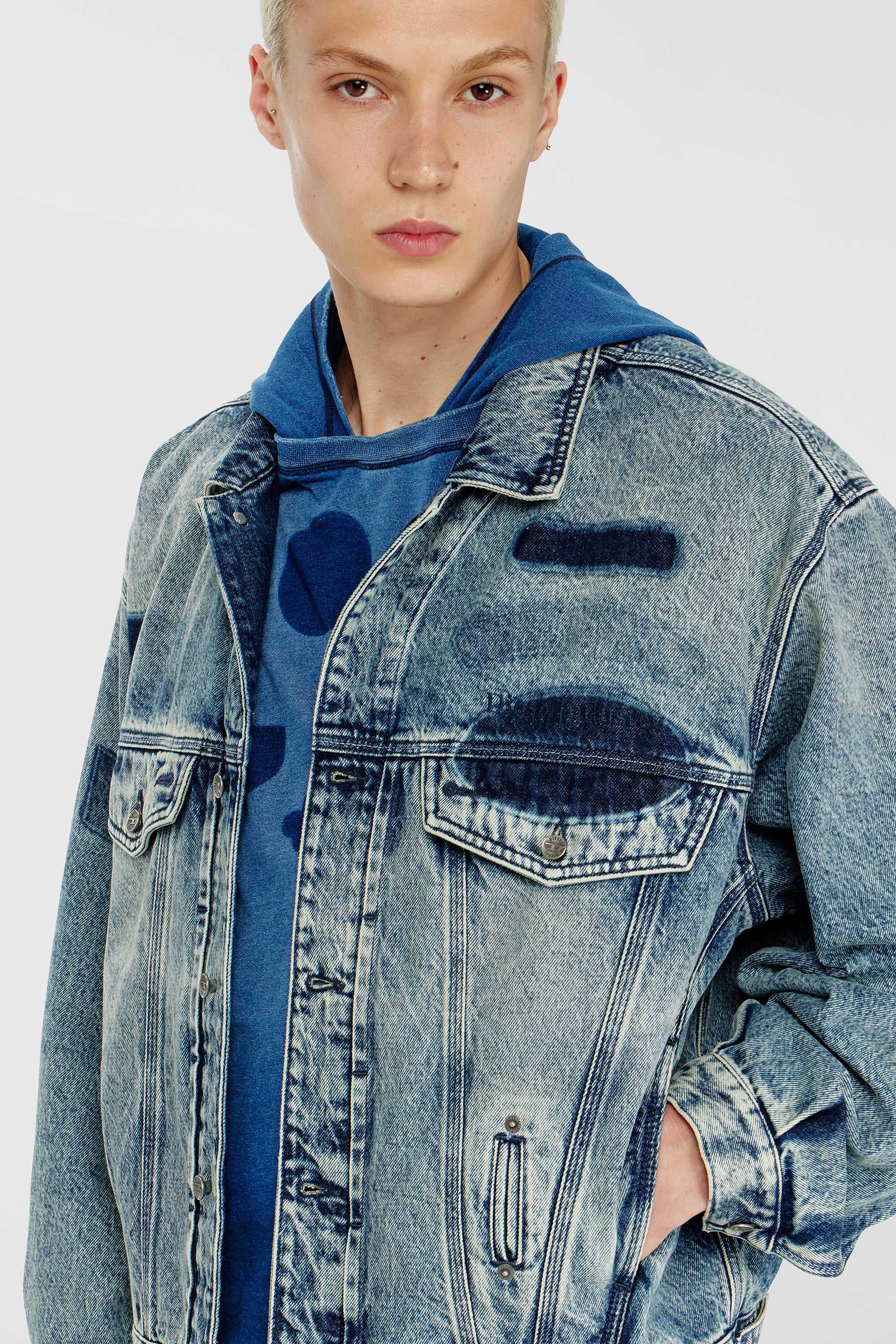 Diesel - D-DENVER-S2, Unisex's Trucker jacket with patch effects in Medium Blue - 4