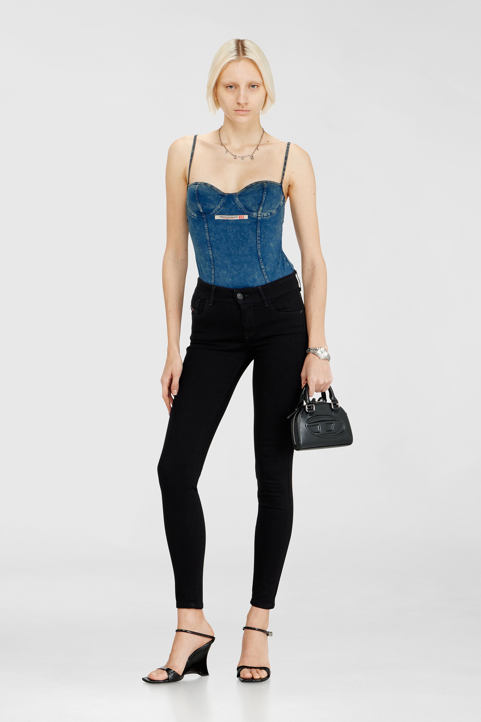 2017 SLANDY Woman: Super skinny Jeans regular waist | Black/Dark