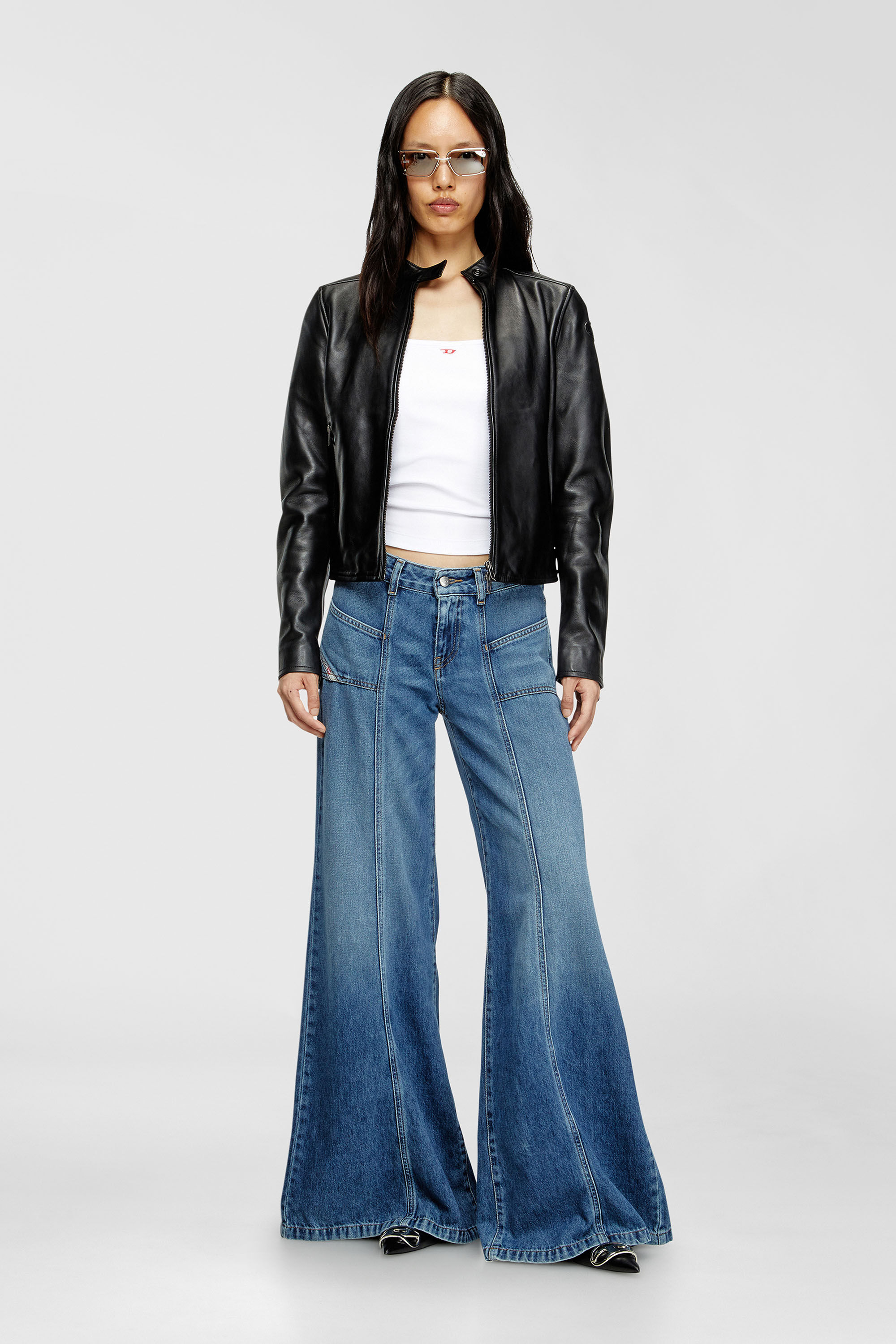 Women's Flare Jeans | Low Waist D-Akii | Medium blue | Diesel US