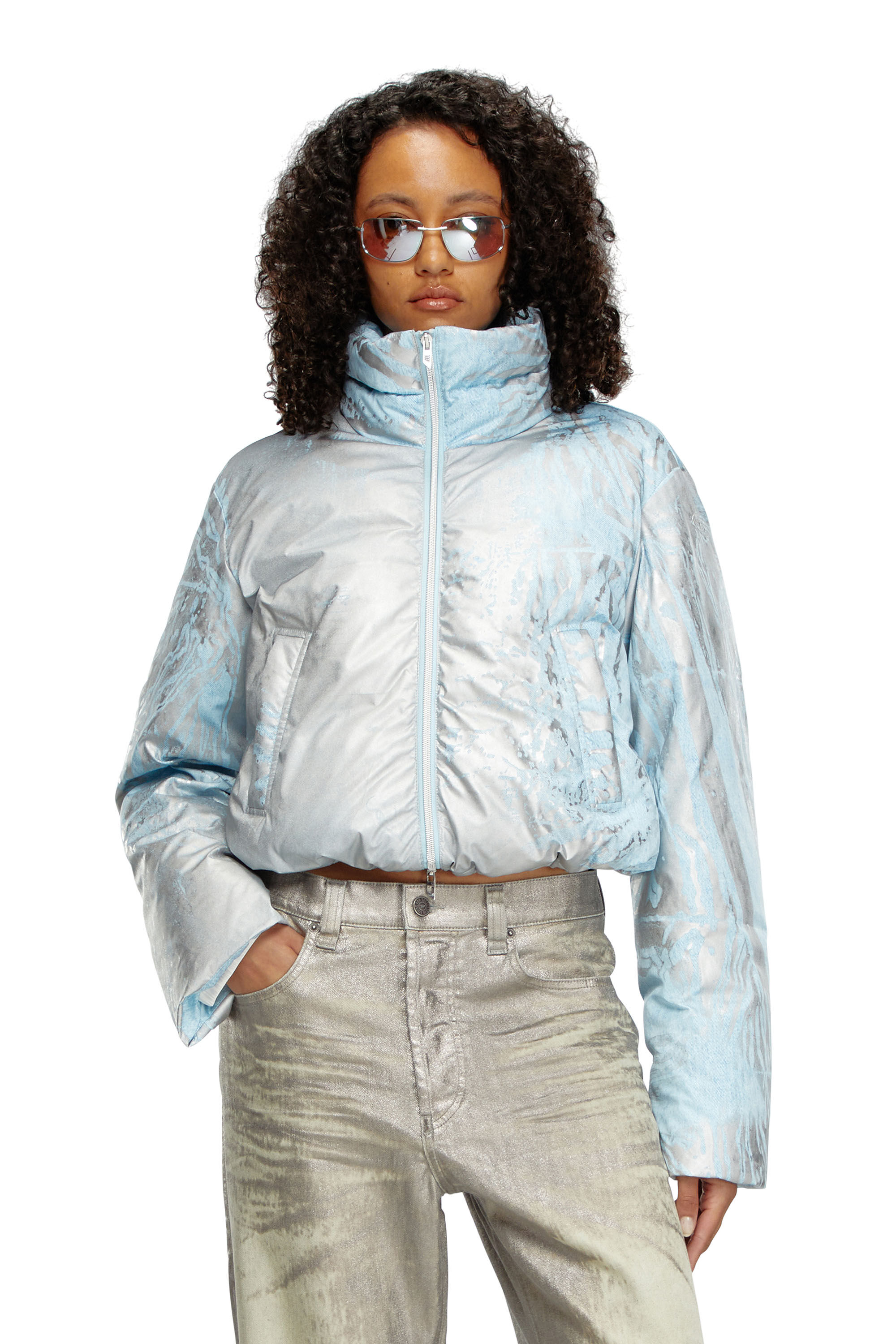 Diesel - W-HIMSY, Doudoune crop avec effets métallisés Femme in Gris argenté - 3