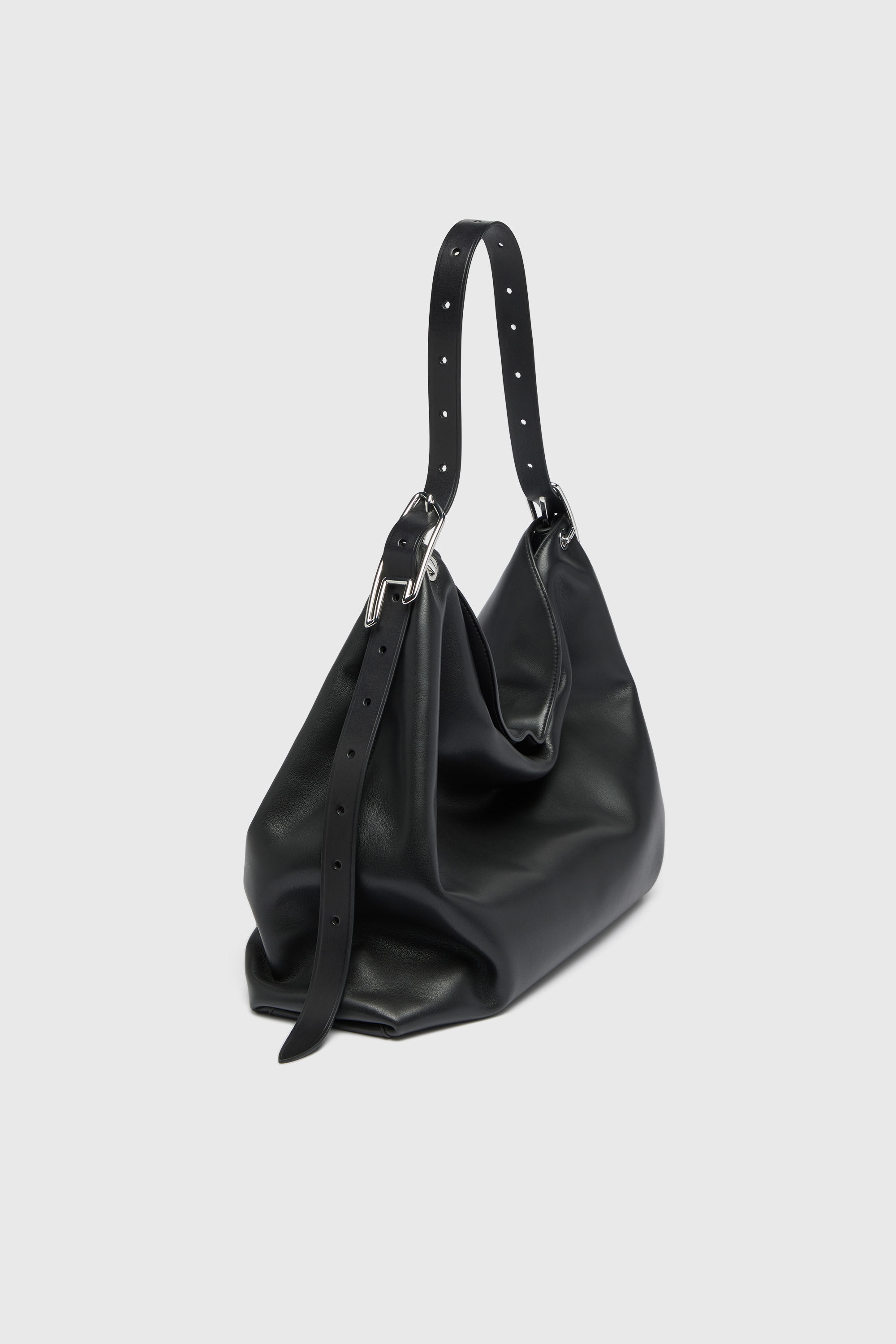 Slouchy Leather Shoulder Bag | Diesel® US {{Country}}