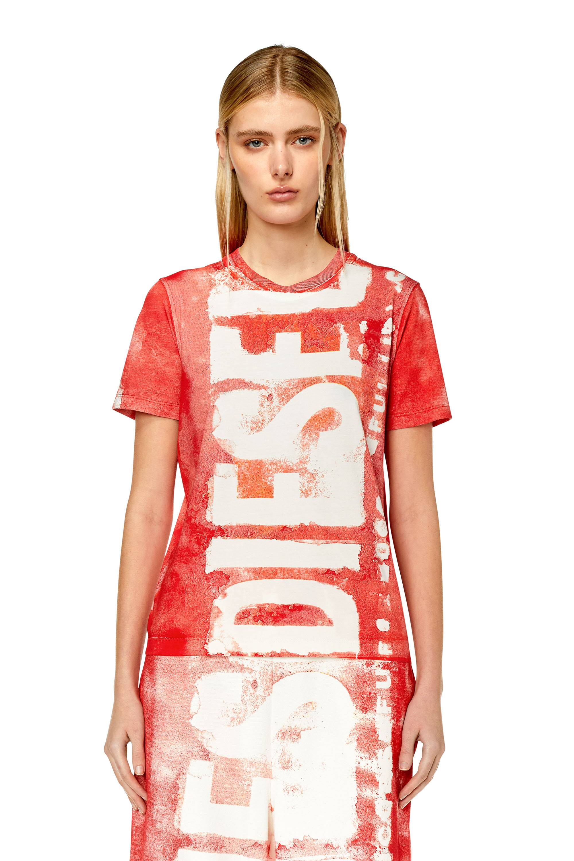 Diesel - T-REG-G1, T-shirt avec logo effet délavé Femme in Rouge - 3