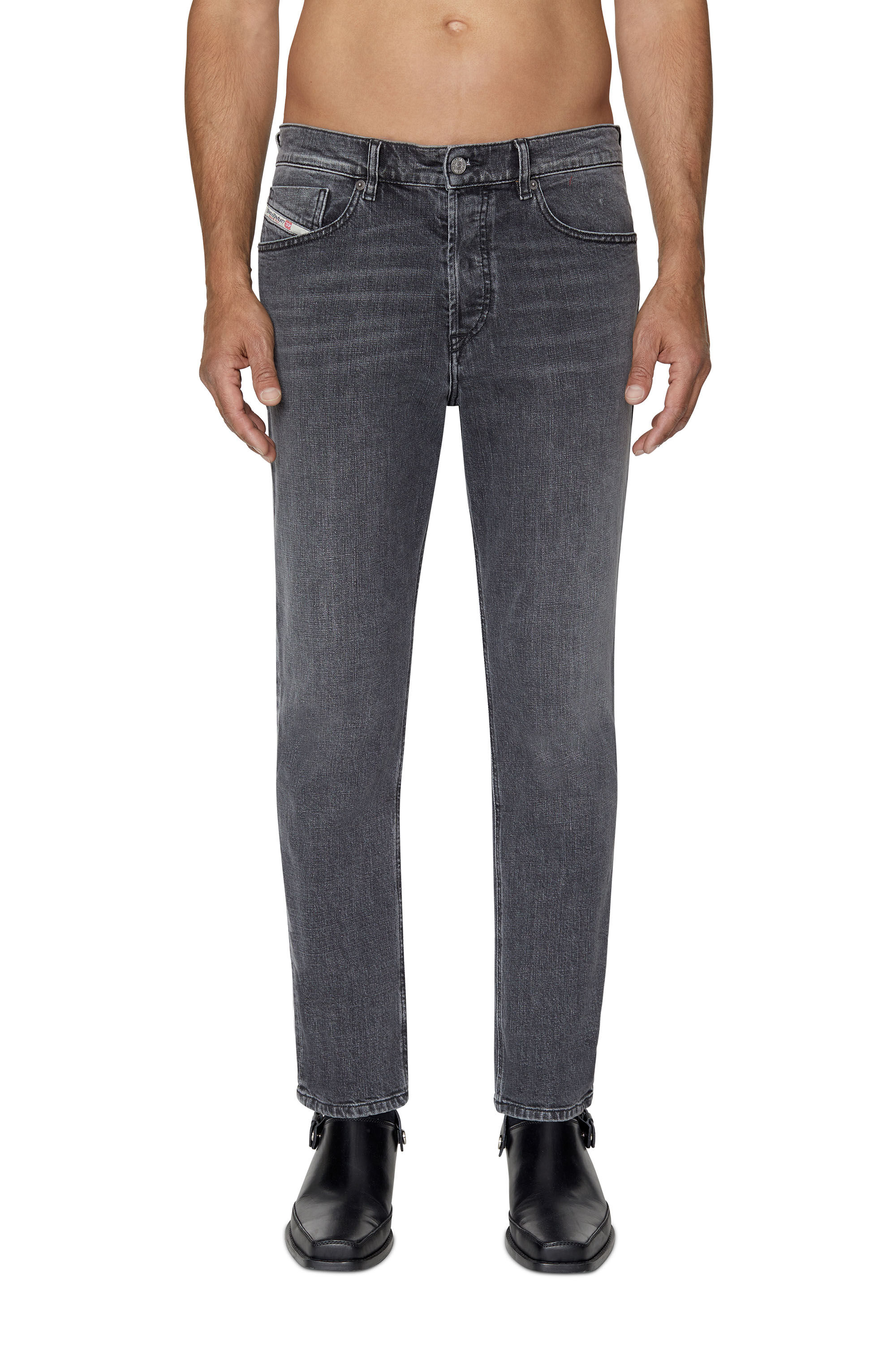 Diesel - Tapered Jeans 2005 D-Fining 09C47, Tapered Jeans - 2005 D-Fining Homme in Noir - 3