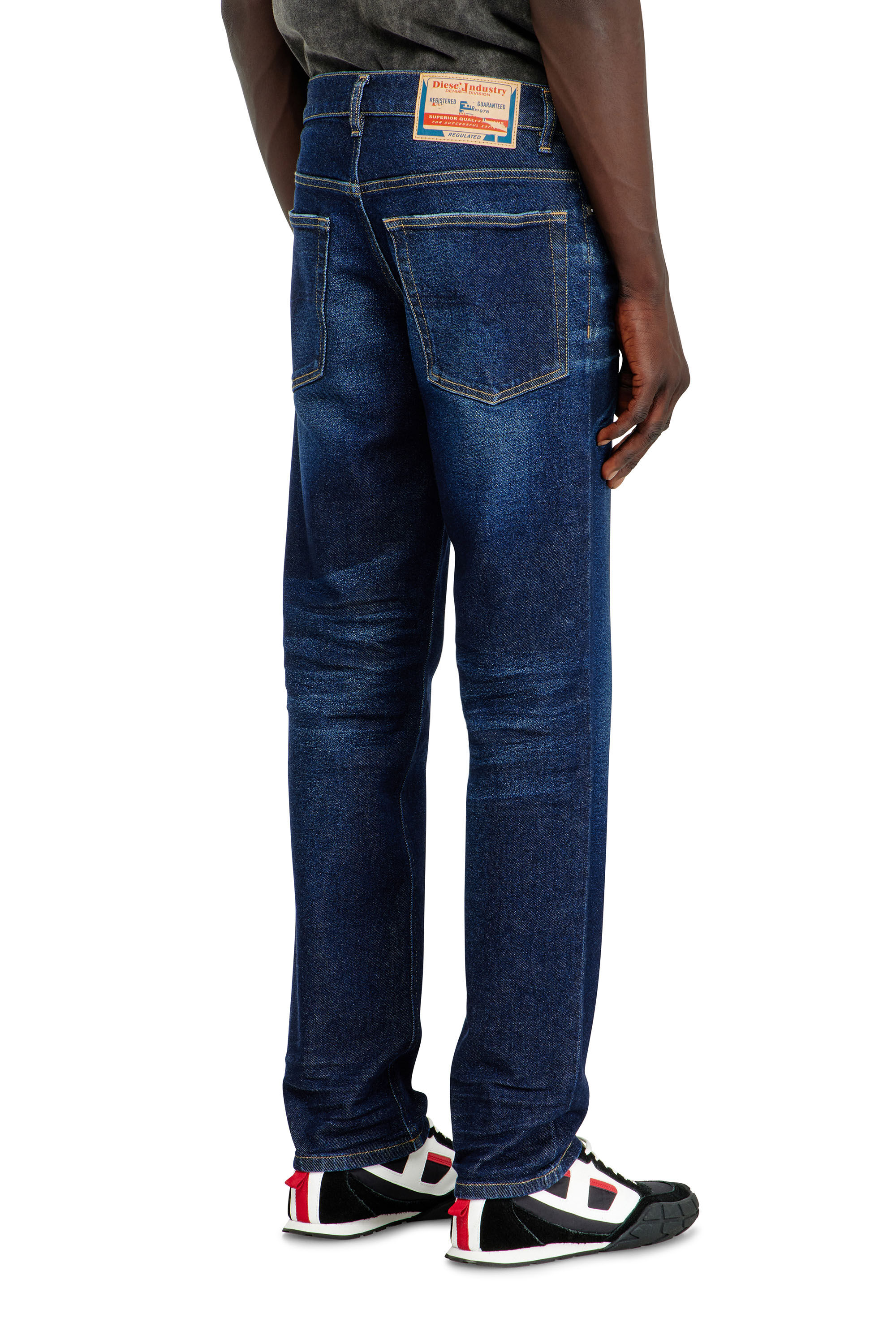 Diesel - Regular Jeans 2023 D-Finitive 0KBBV Homme, Bleu Fonc&eacute; - Image 5
