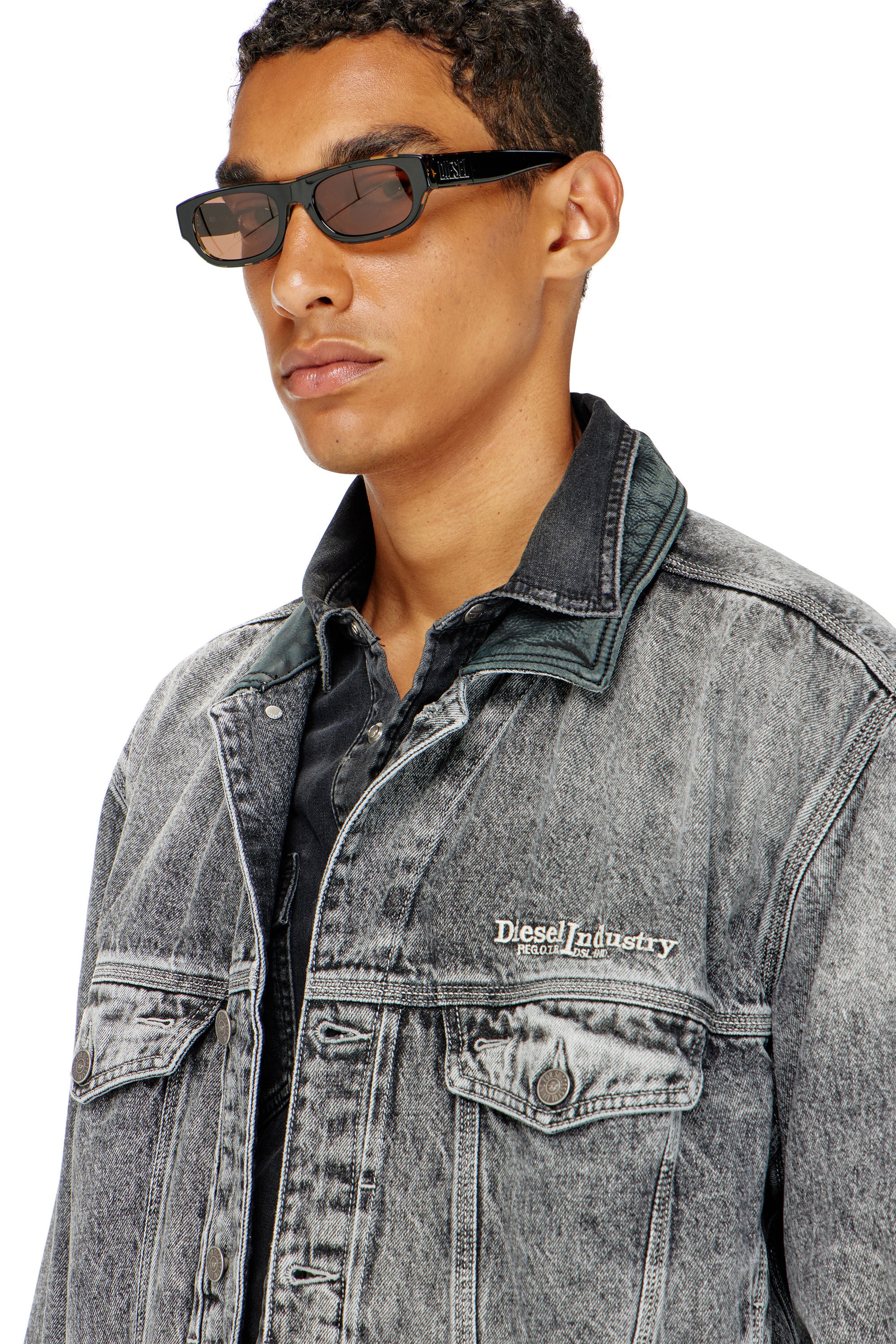 Women's Denim trucker jacket with tonal leather trims | Grey
