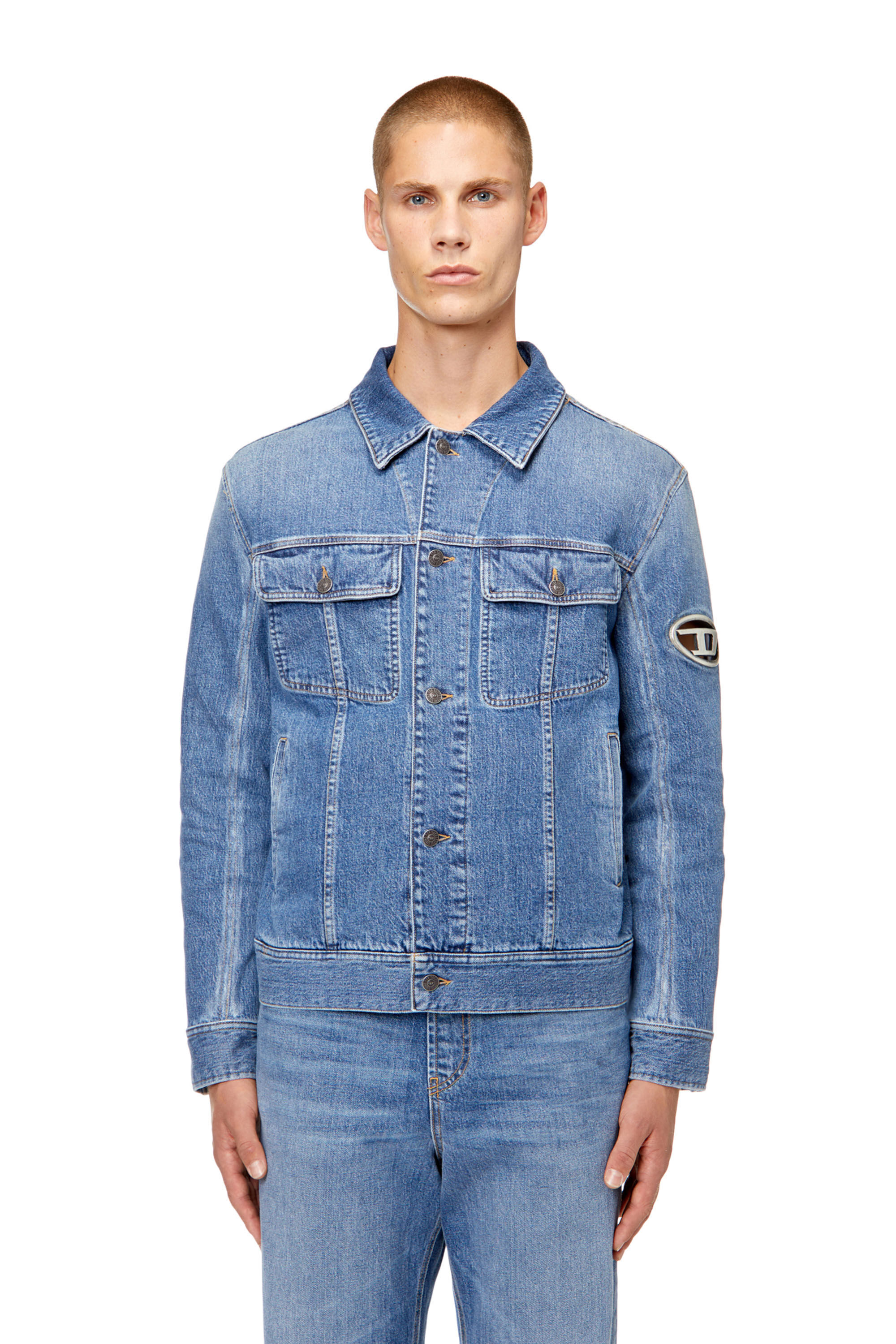 Diesel - D-BARCY-FSC, Veste trucker regular fit avec plaque Homme in Bleu - 3