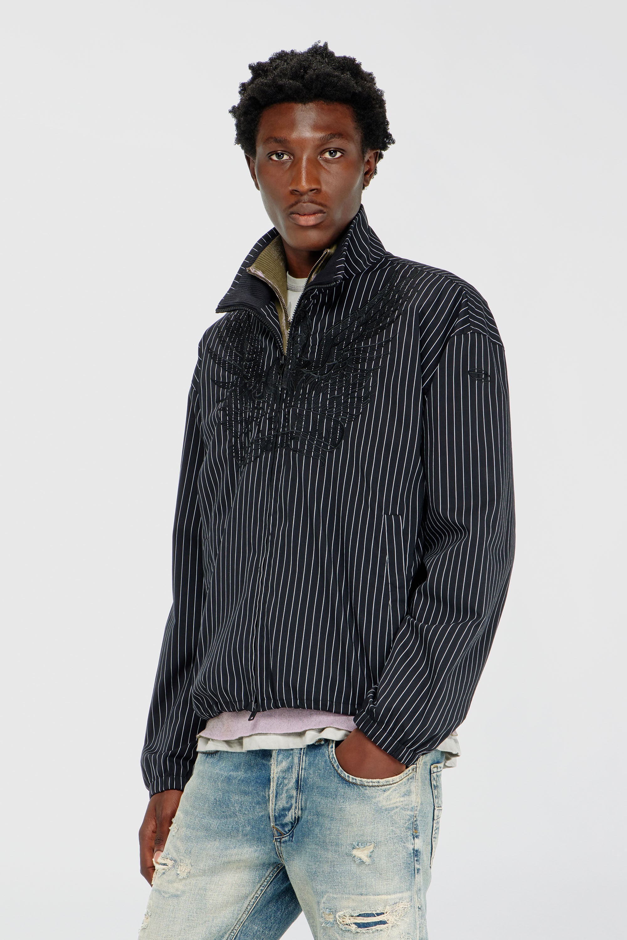 Diesel - J-CORSAR-NJCA, Nylon pinstripe Jacket con bordado de Phoenix Hombre in Negro - 3