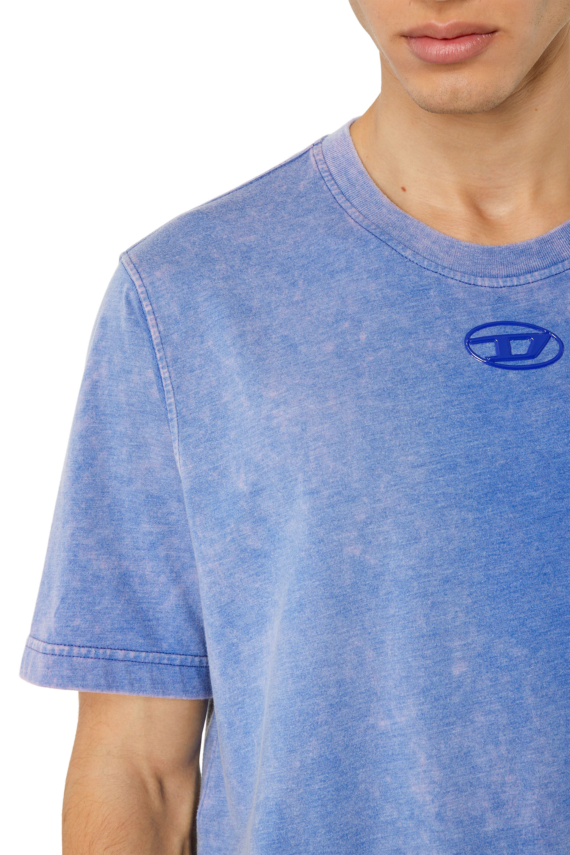 Diesel - T-JUST-G1, T-shirt avec traitement blanchi Homme in Bleu - 4