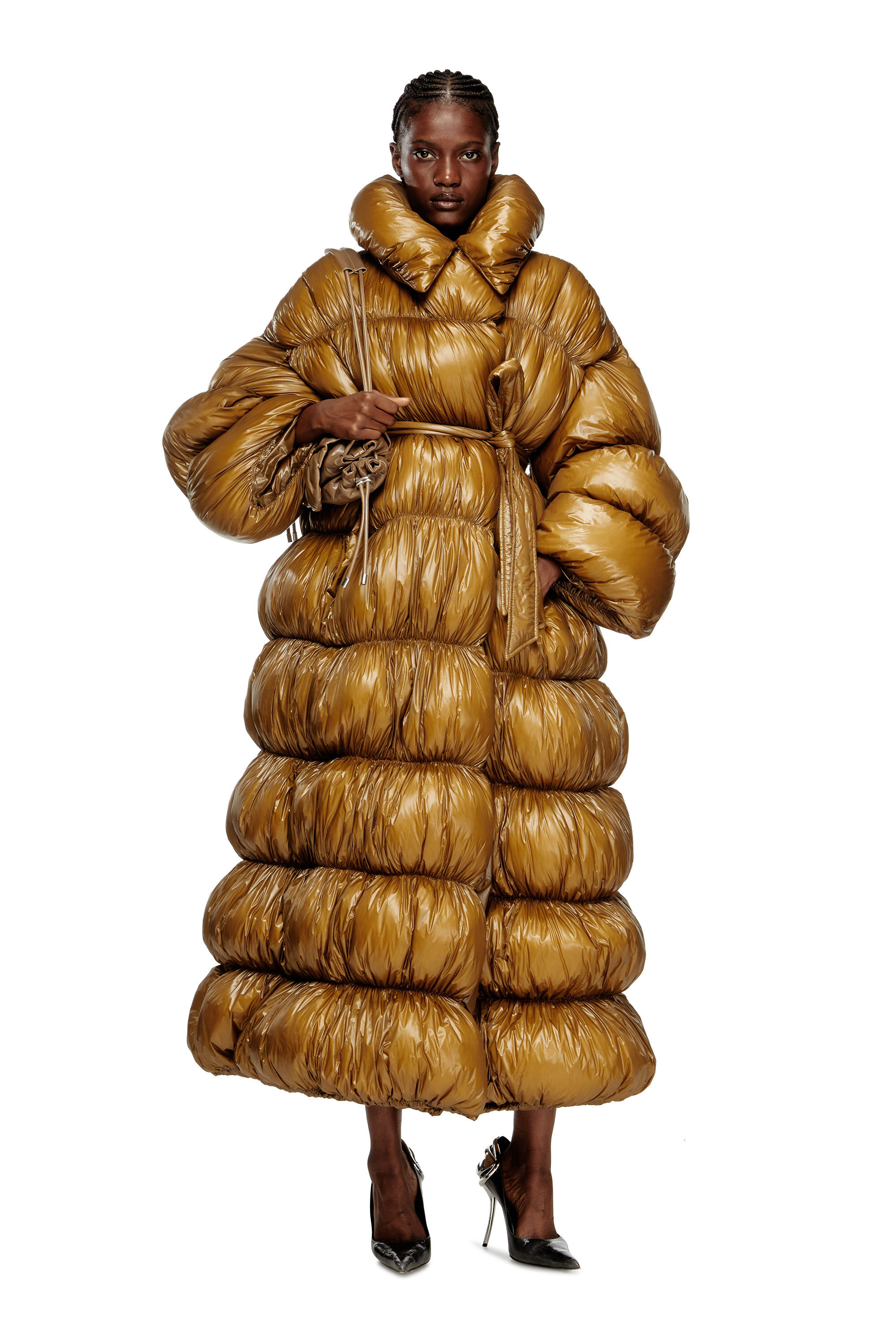Diesel - W-INONA-LONG, Female's Quilted down coat with belt in Brown - 1