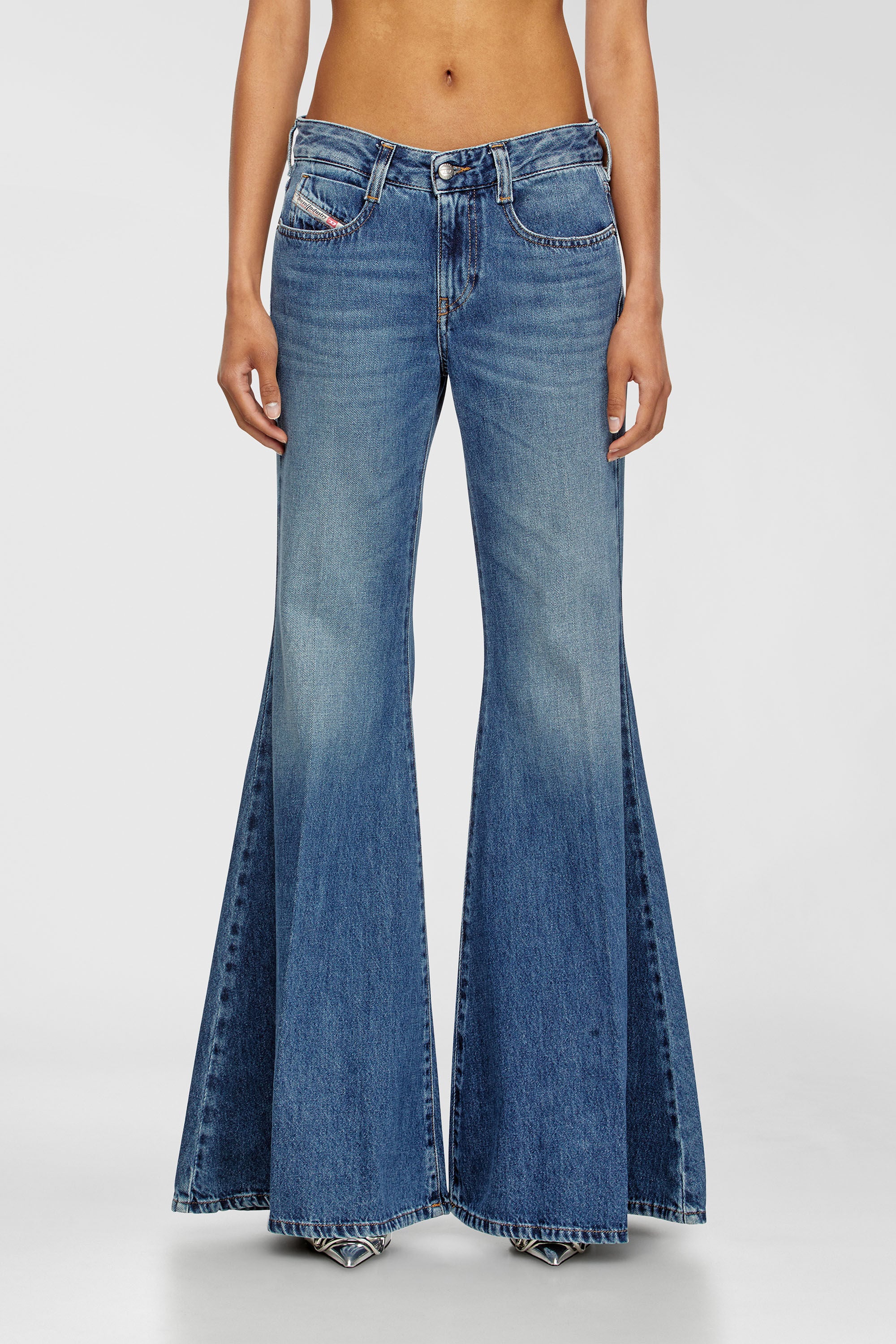 Diesel - Female's Flare Jeans 1970 D-Bleess 09M56, Medium Blue - 2