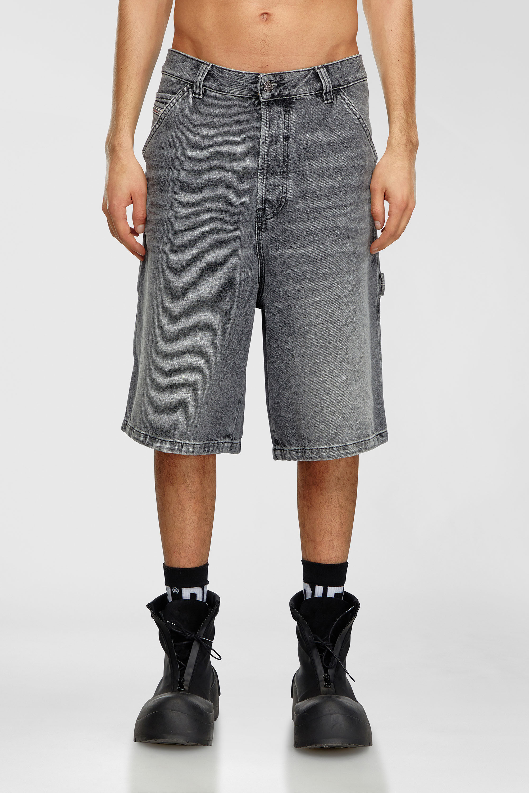 D-LIVERY-SHORT