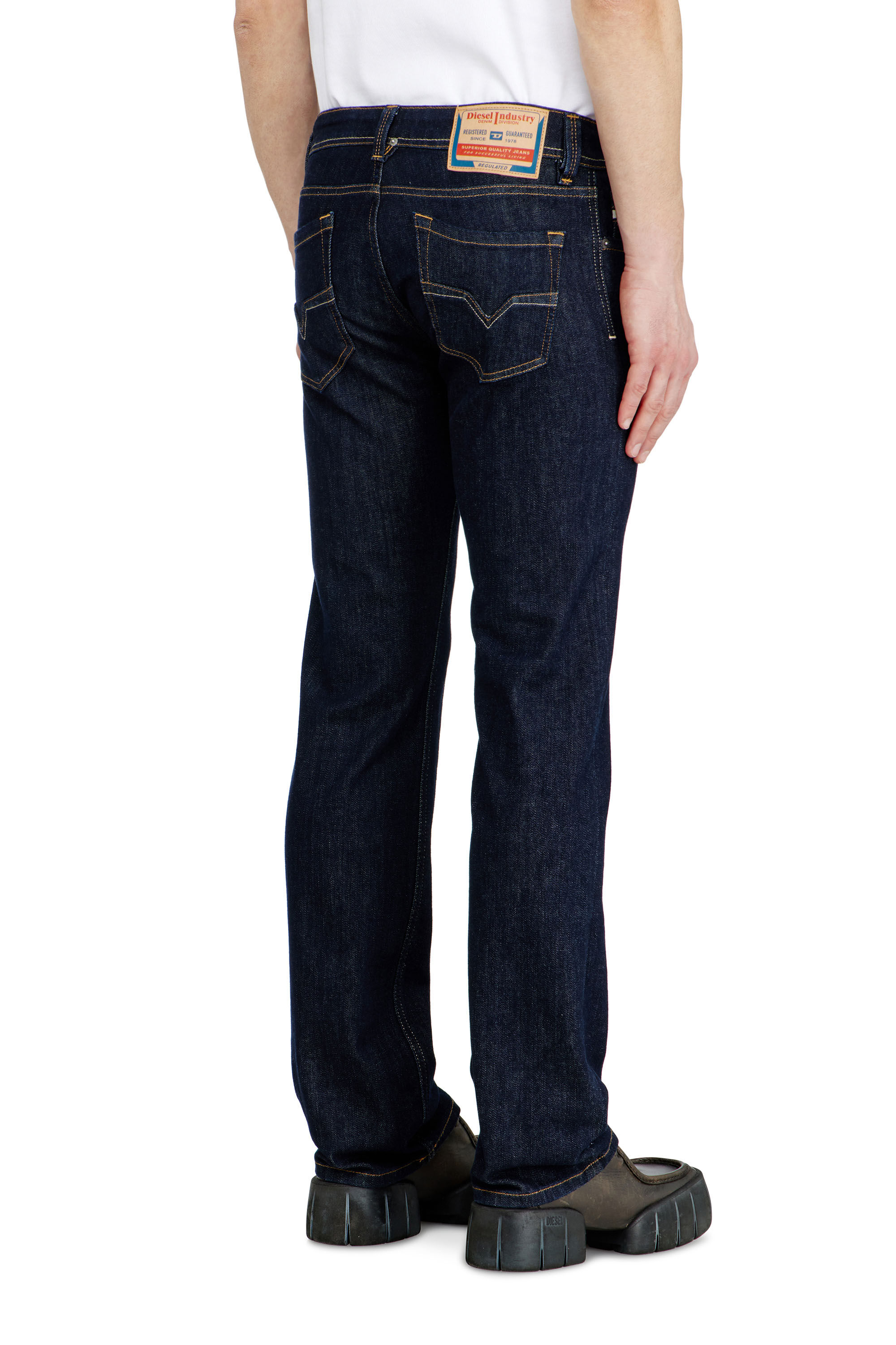 Diesel - Male's Regular Jeans 1985 Larkee 0DBEJ, Dark Blue - 5