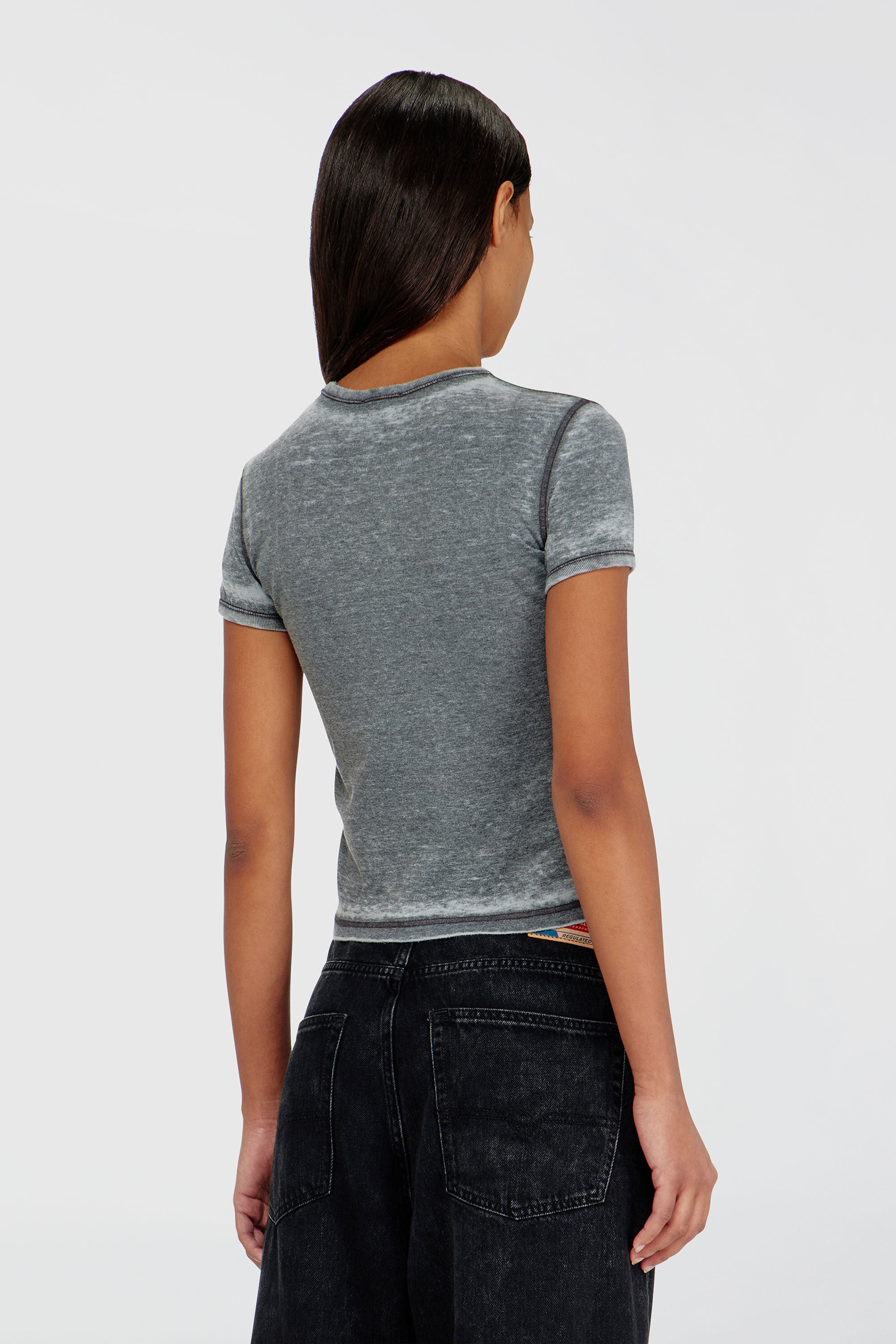 Diesel - T-UNCUTIES-LONG-AA3, Camiseta slim de punto con estampado y tachuelas Mujer in Multicolor - 4