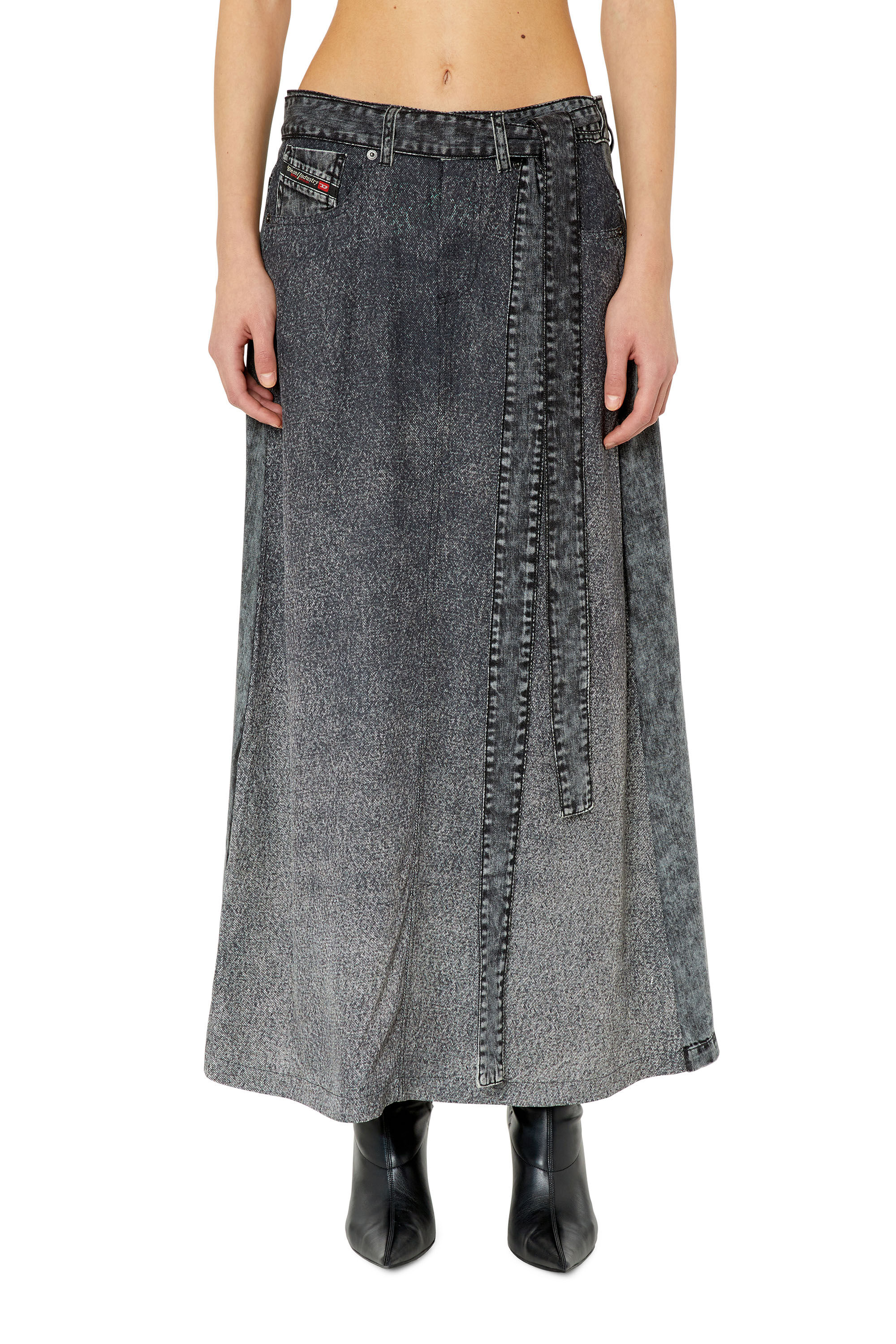 Diesel - O-TINA, Female's Twill skirt with trompe l'oeil denim print in Black - 3