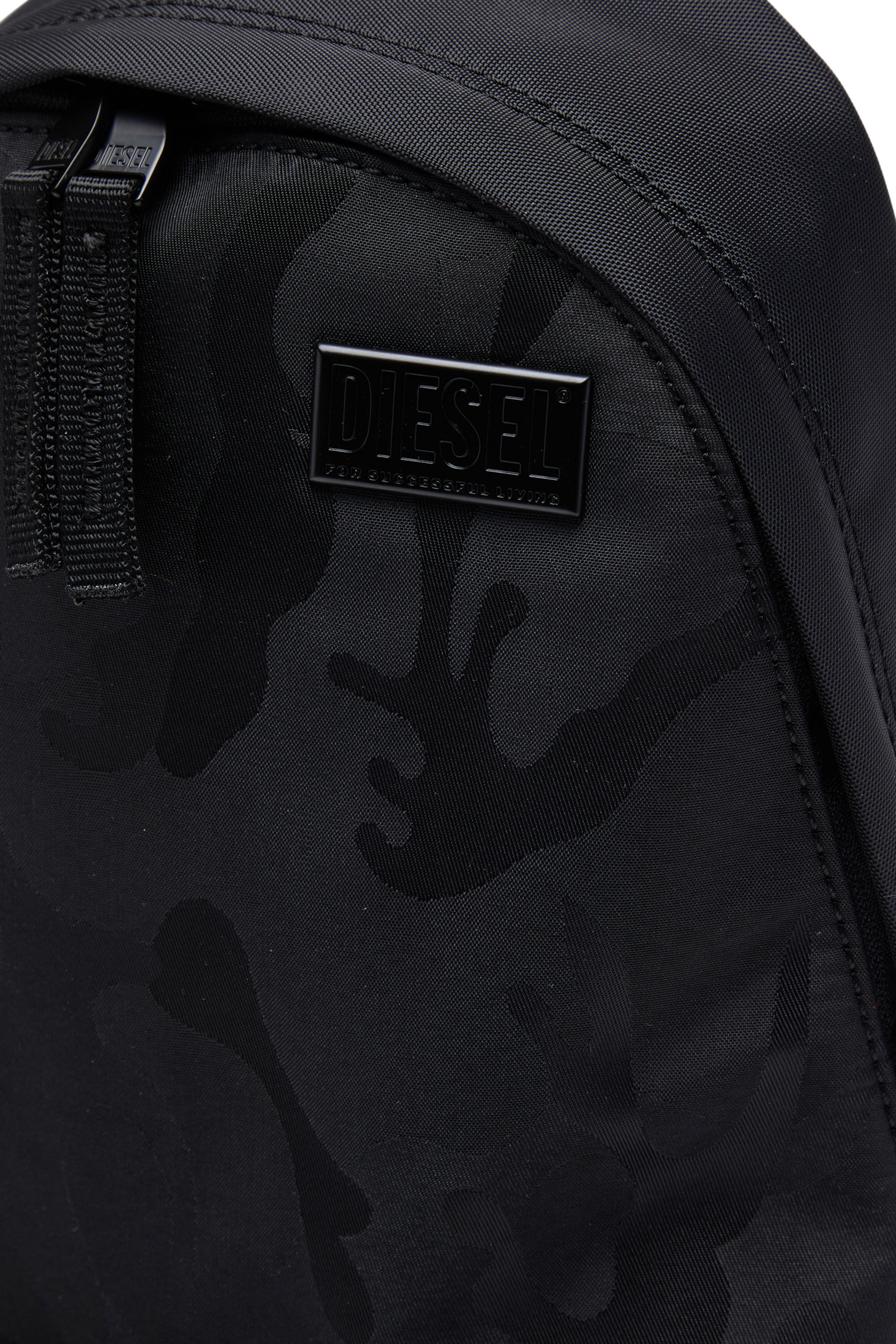 Diesel - DSRT SLINGBAG, Dsrt-Sac à bandoulière utility en nylon imprimé Homme in Noir - 5