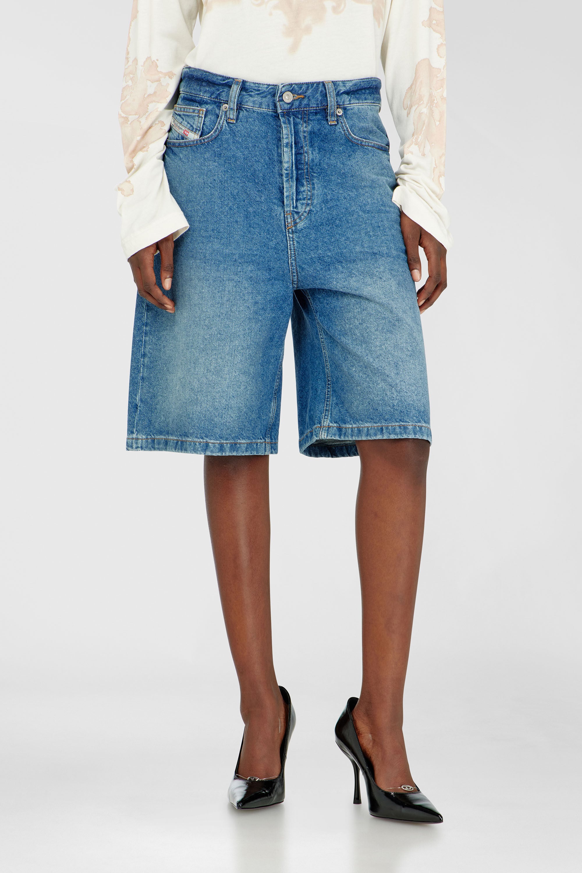 Diesel - DE-SIRE-SHORT, Shorts de denim con lavado oscuro limpio Mujer in Azul marino - 3