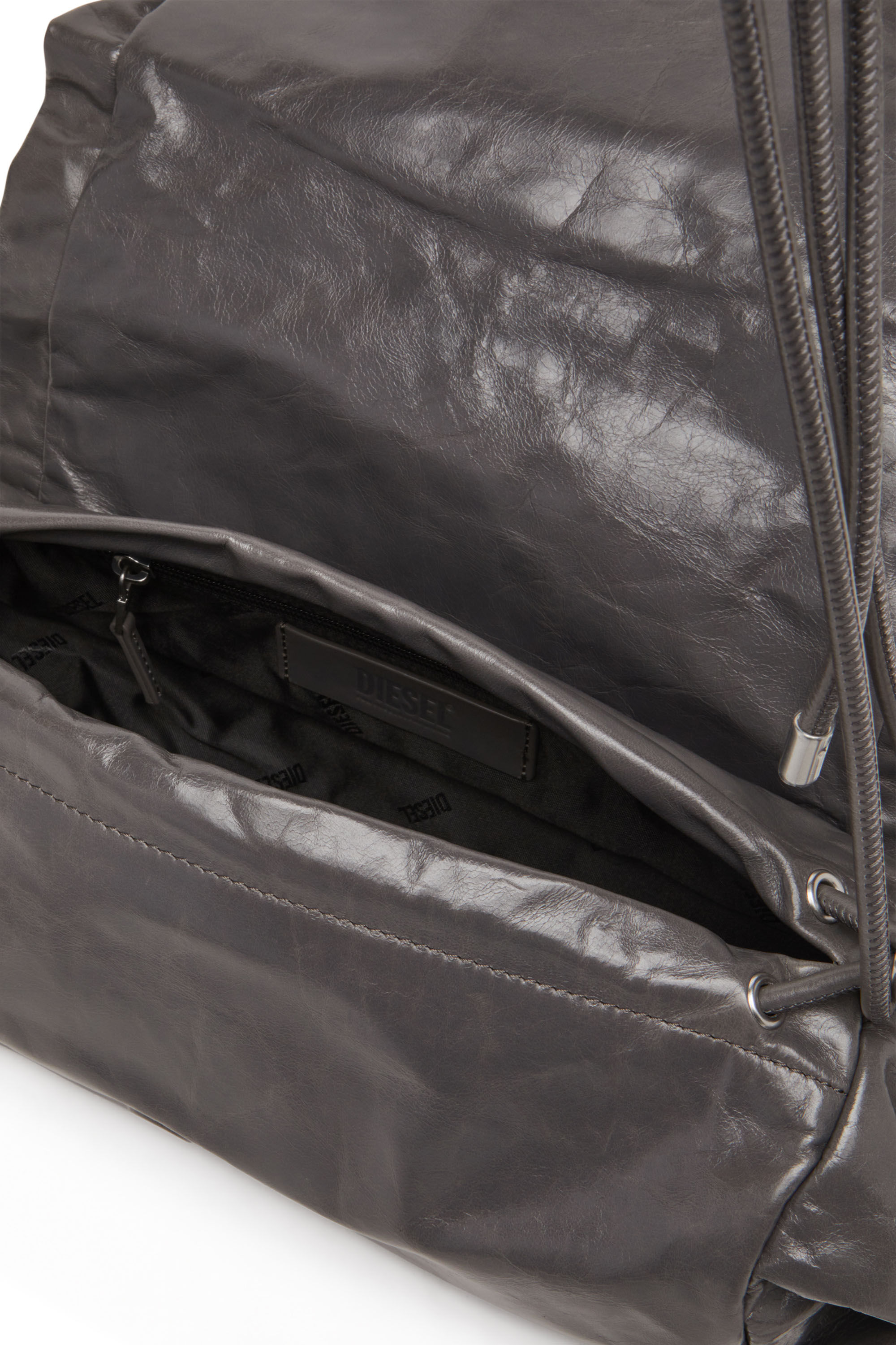 Women's Scrunch-D M-Shoulder bag in shiny leather | Grey | Diesel