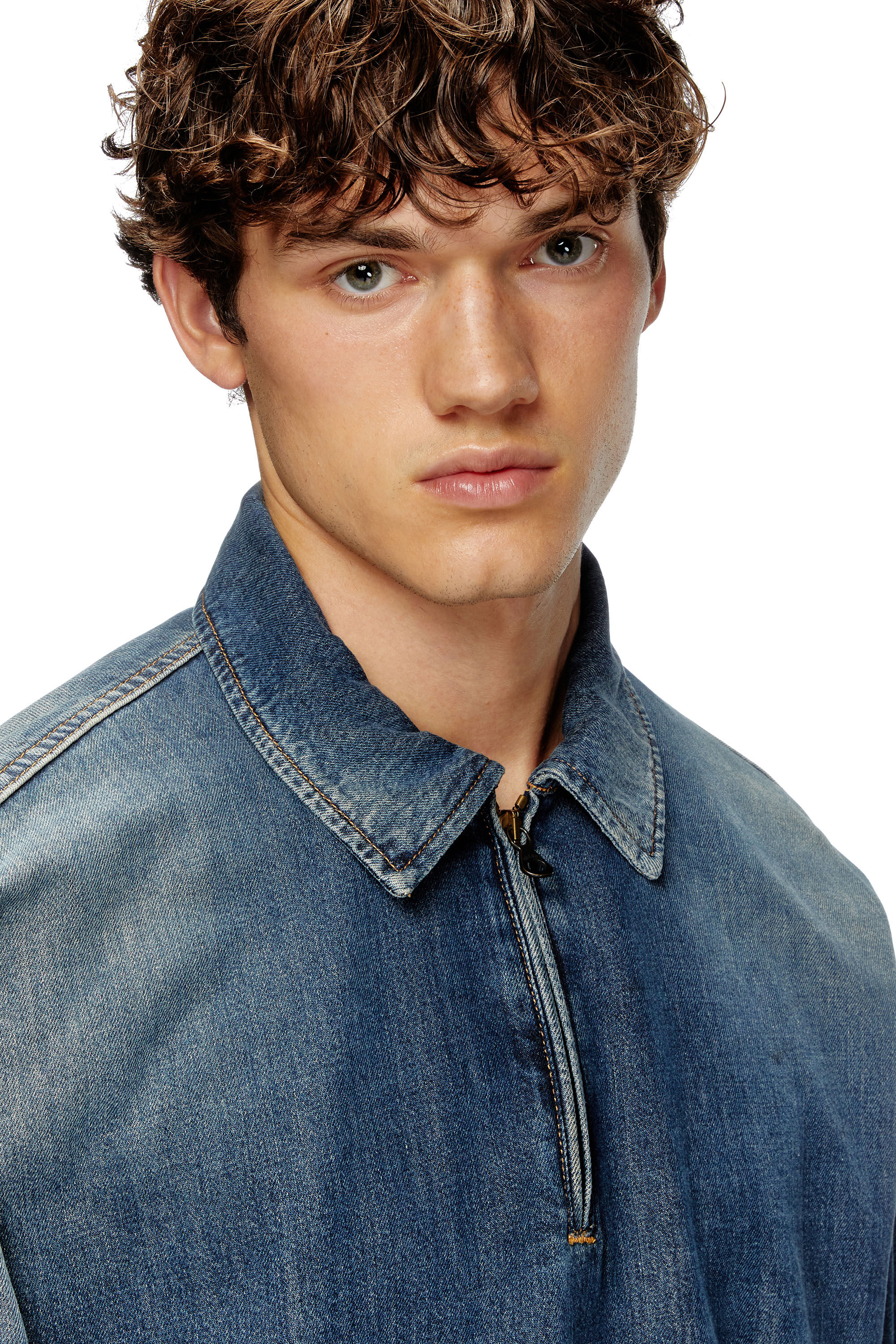 Diesel - D-BRADDY-FSF, Male's Pull-on shirt in light utility denim in Blue - 4