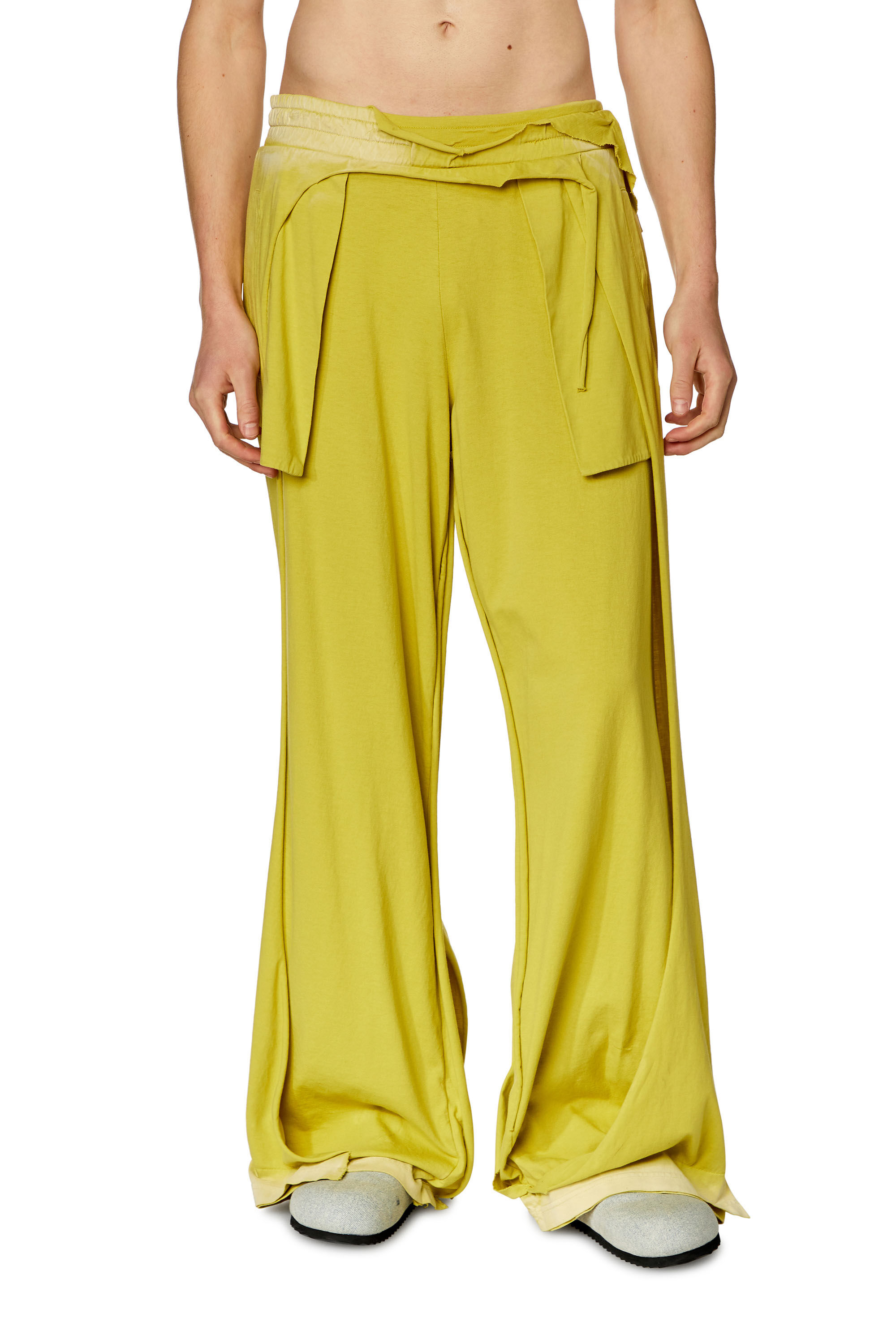Diesel - P-TOPAHOOP-N1, Pantalon de survêtement avec effet peel-off destroy Homme in Jaune - 3
