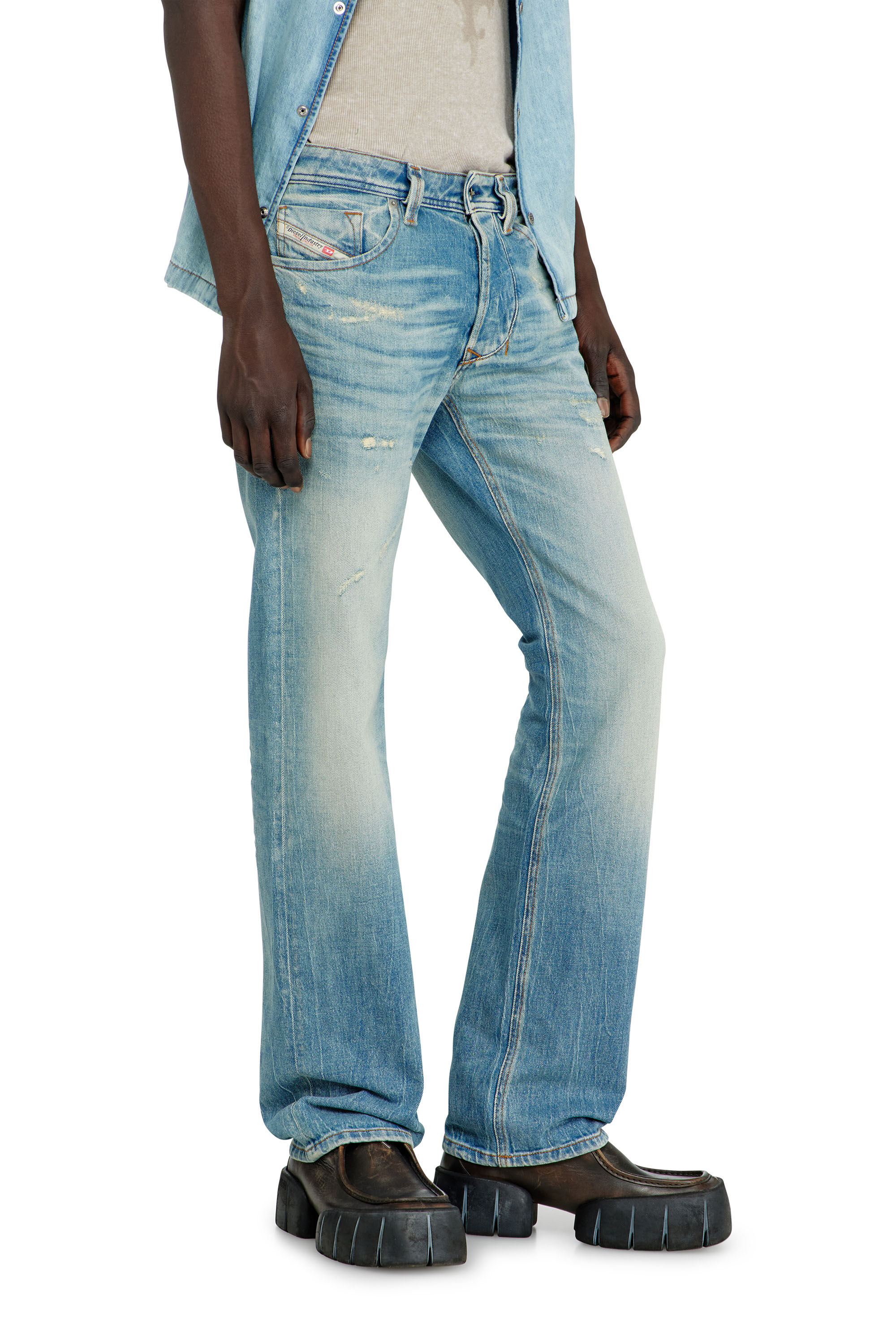 Men's Regular Jeans | Low Waist 1985 LarkeeLight Blue | Diesel US