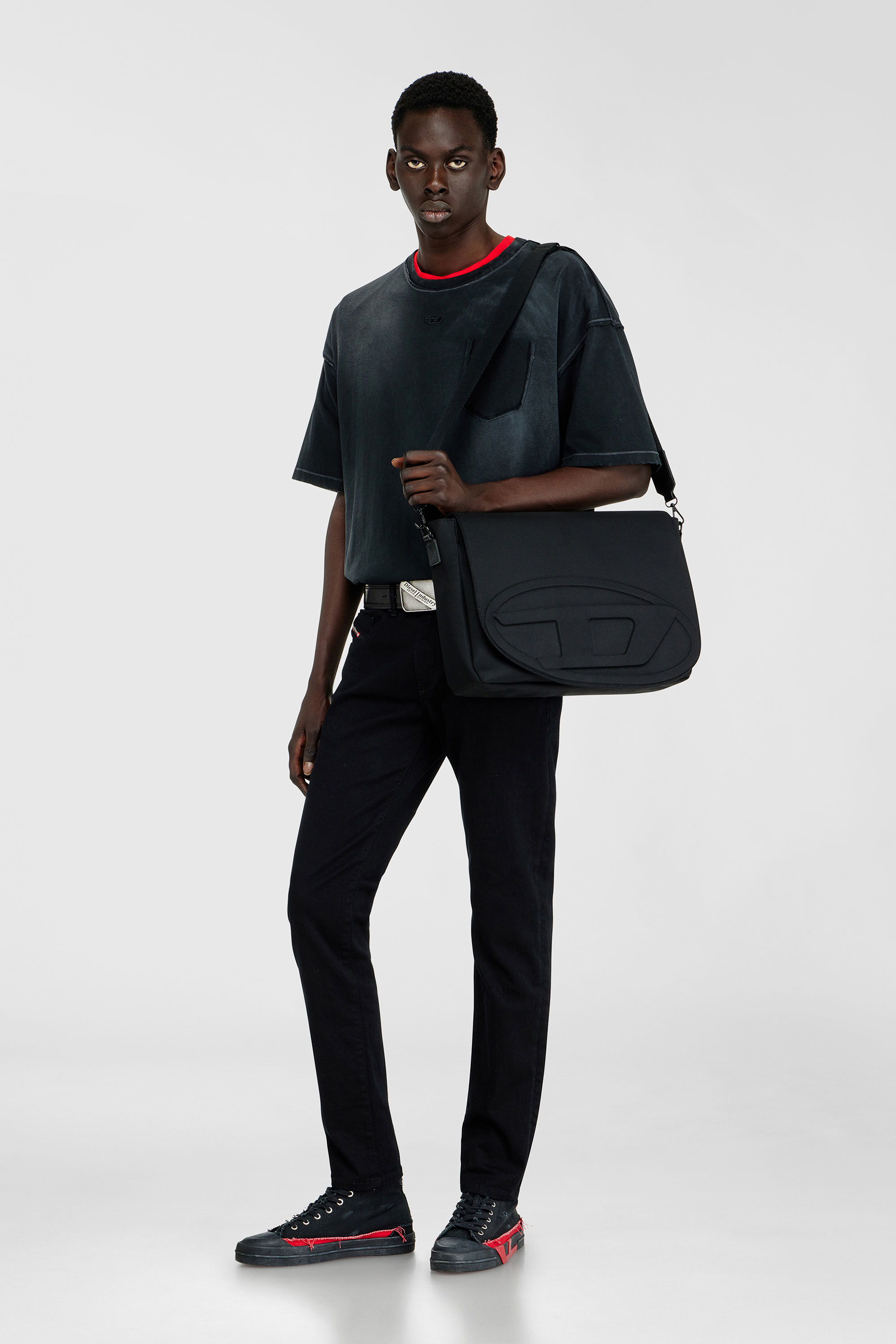 バッグ DIESEL messenger bag Men's 1DR-Messenger bag in CORDURA® nylon | Black | Diesel HK