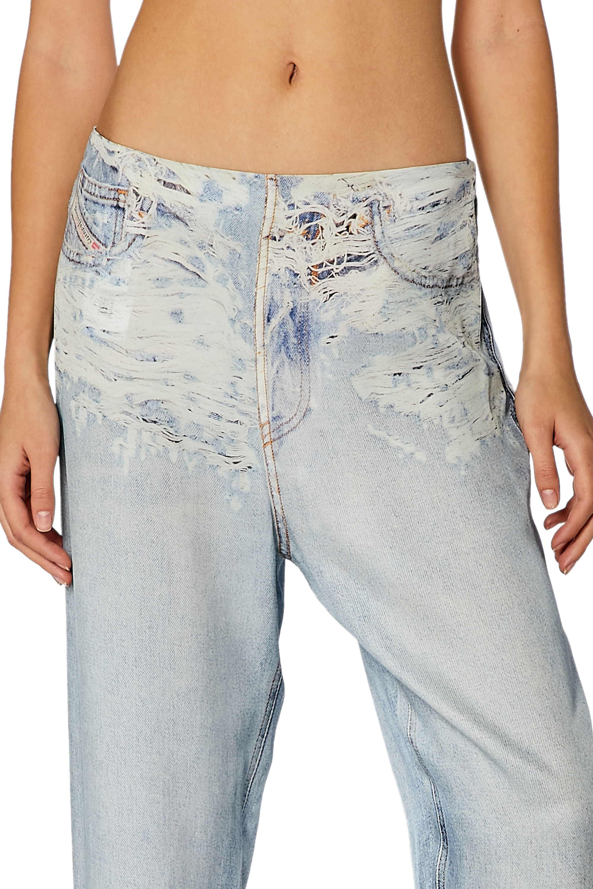 Diesel - P-SARKY, Pantalon fluide avec imprimé denim Femme in Bleu - 4