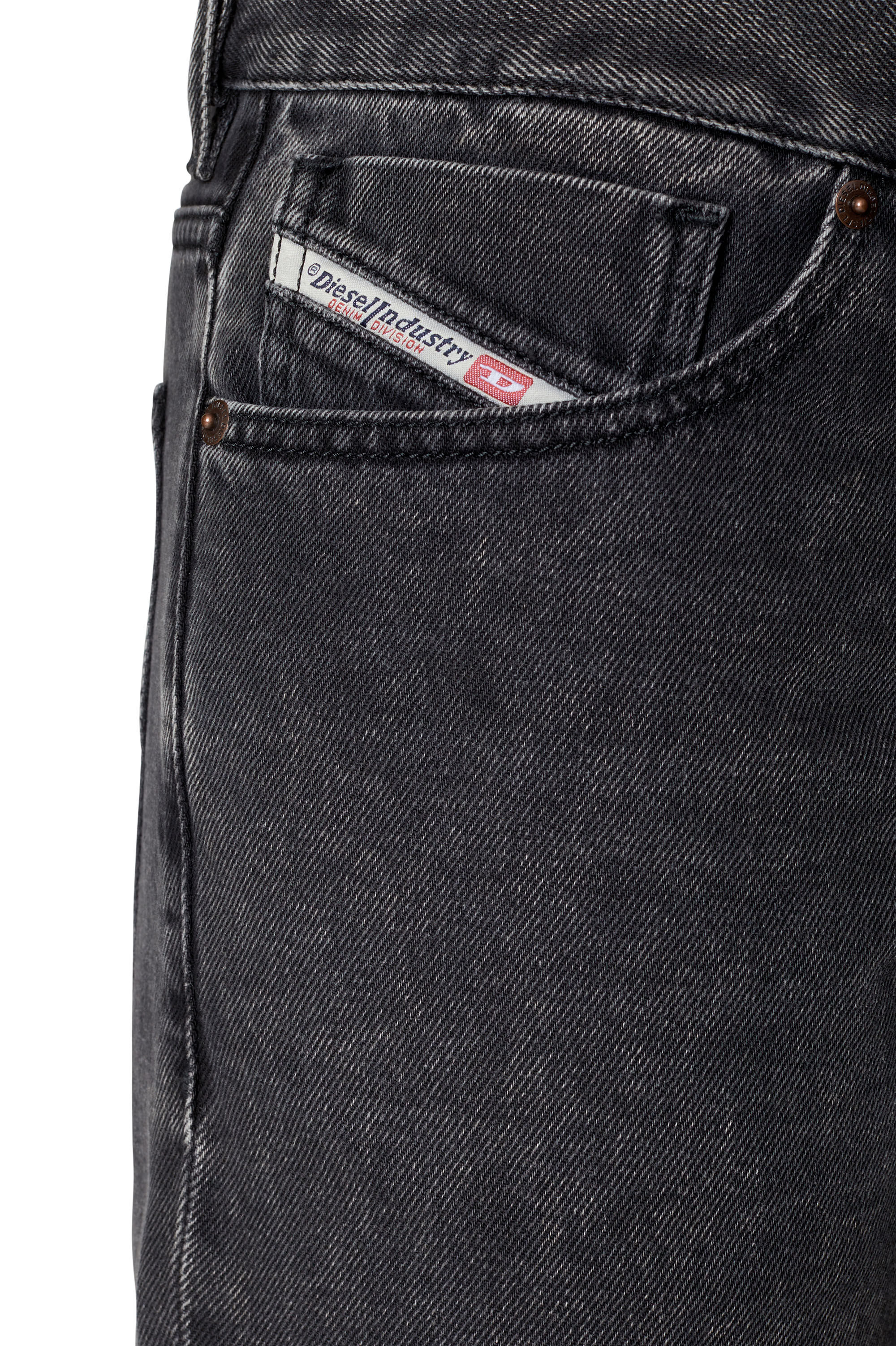 Diesel - Regular Jeans 1995 D-Sark 09B87, Male's Regular Jeans - 1995 D-Sark in Black/Dark Grey - 6