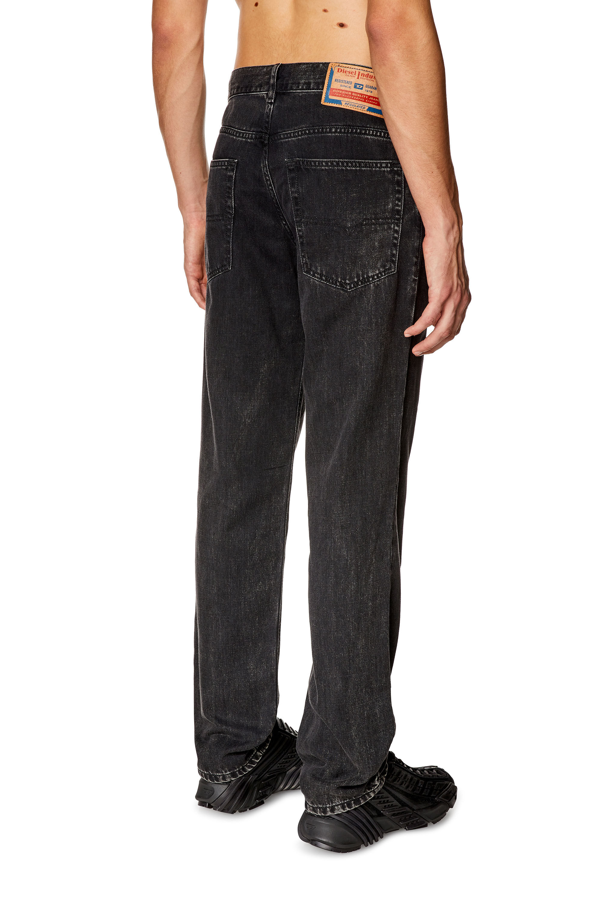 Diesel - Regular Jeans 2023 D-Finitive 068HN Homme, Noir/Gris foncé - Image 4