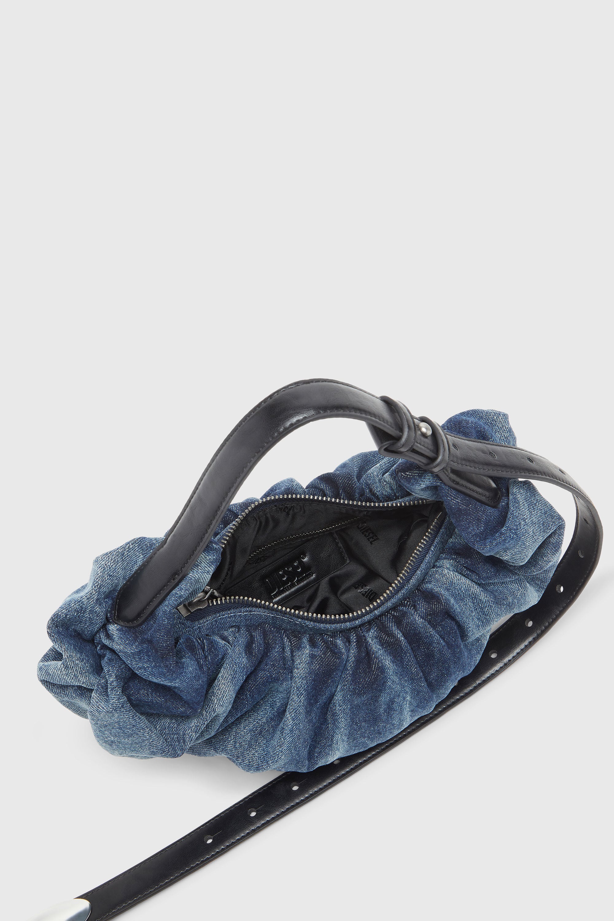 Women's Grab-D-Small scrunched hobo bag in treated denim | Blue