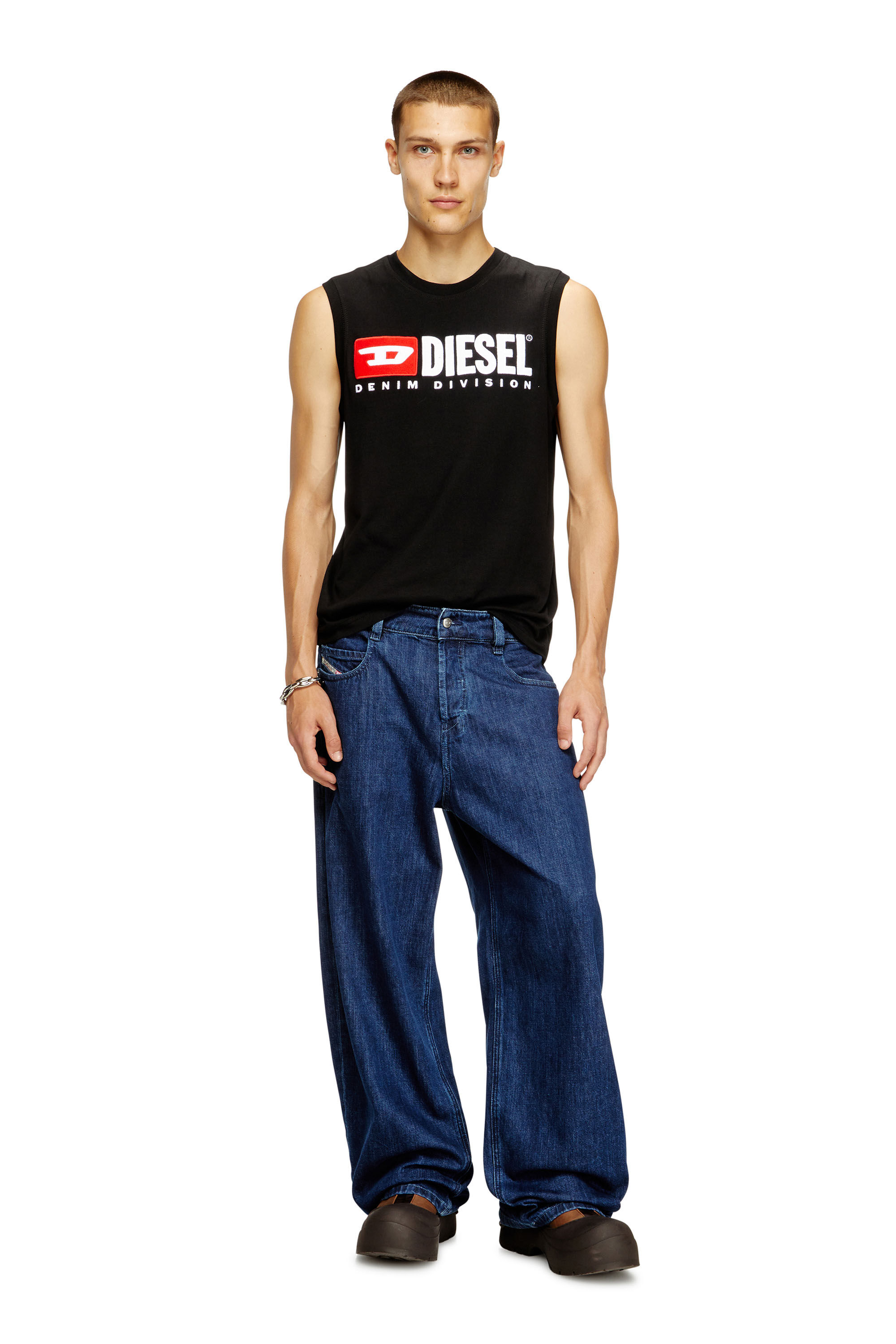 ラスト１点　DIESEL　T-ISCO-DIV　Ａ10508　M　ロゴ　ノースリ ラスト1点 DIESEL T-ISCO-DIV A10508 M ロゴ ノースリ