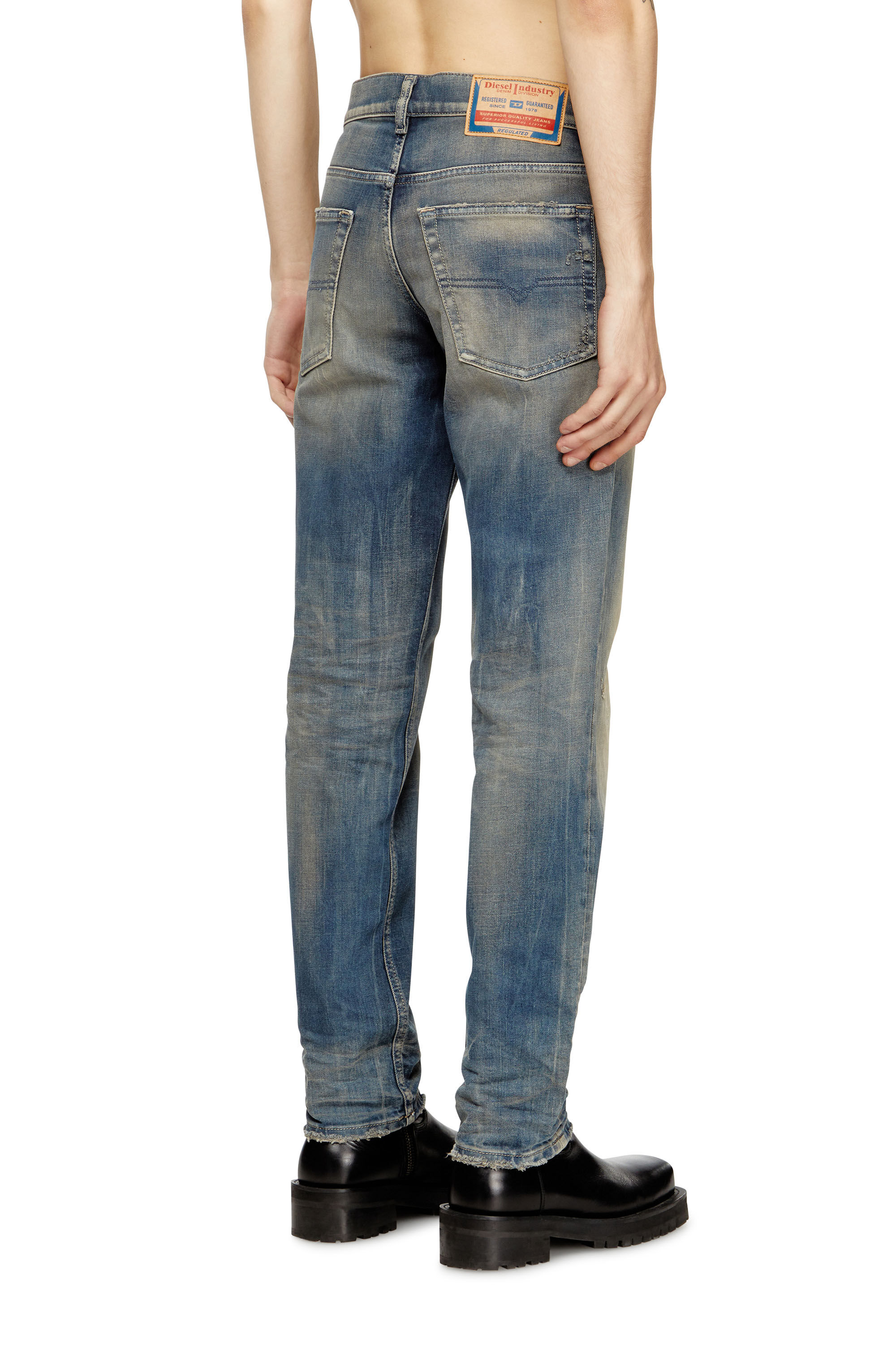 Diesel - Male's Regular Jeans 2023 D-Finitive 09M18, Medium Blue - 4