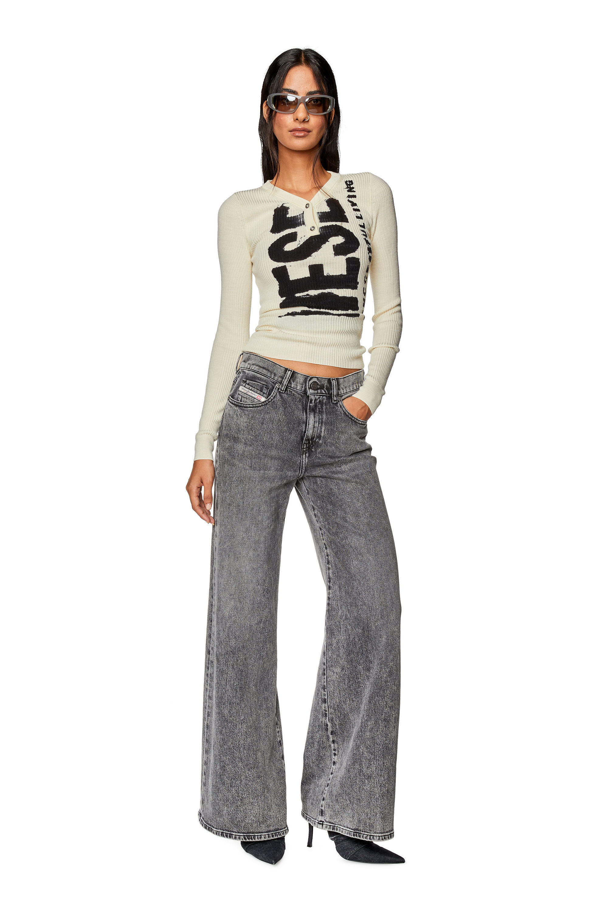 Diesel - Bootcut and Flare Jeans 1978 D-Akemi 09G57 Femme, Gris - Image 1