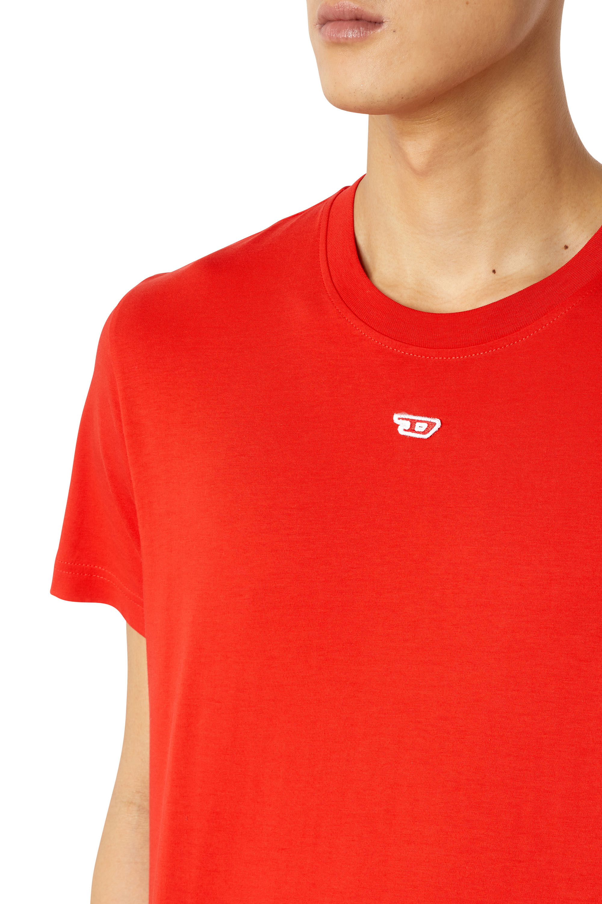 Diesel - T-DIEGOR-D, T-shirt avec empiècement D Homme in Rouge - 4