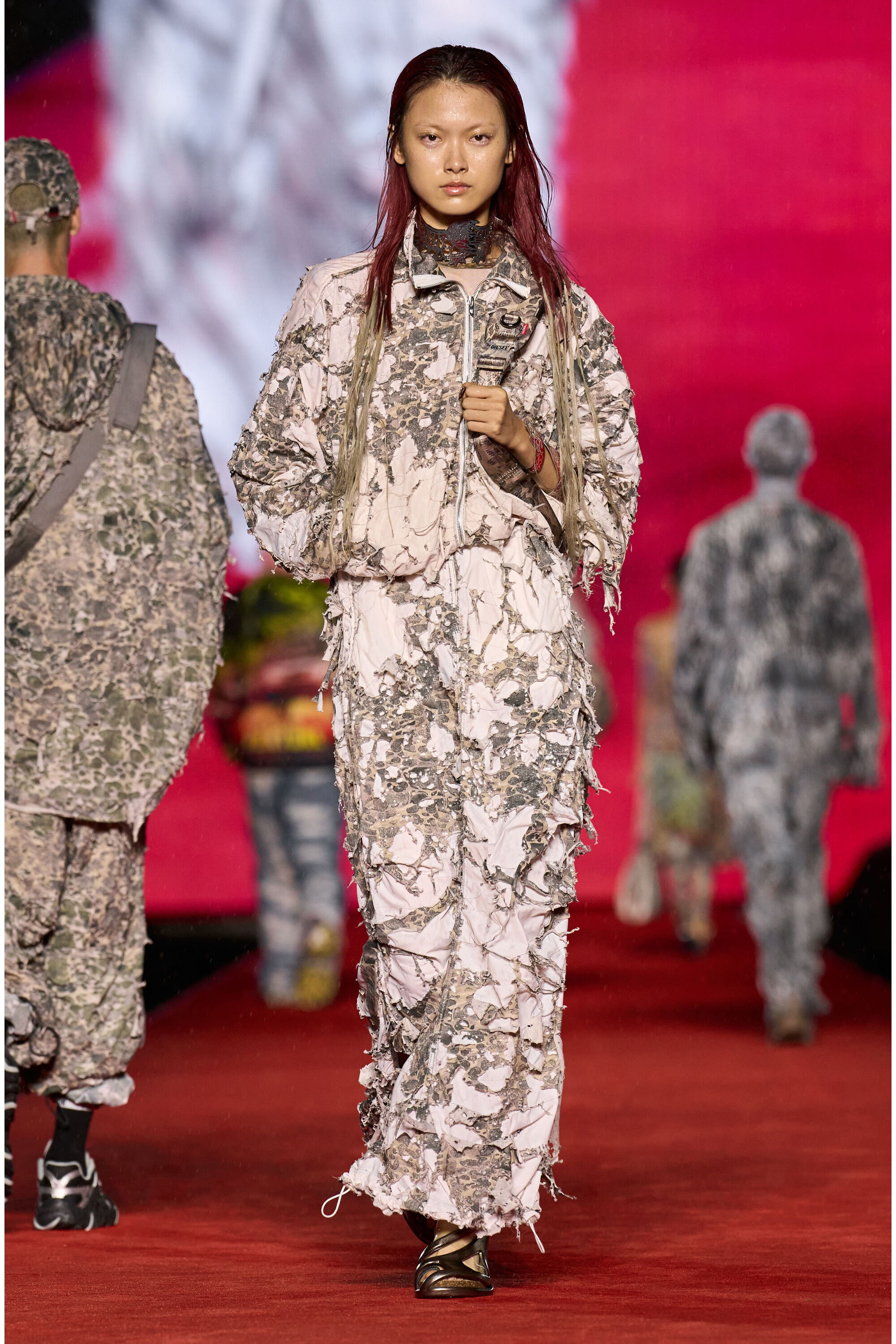 Diesel - G-BRUMA, Veste camouflage avec finition destroy Femme in Polychrome - 7