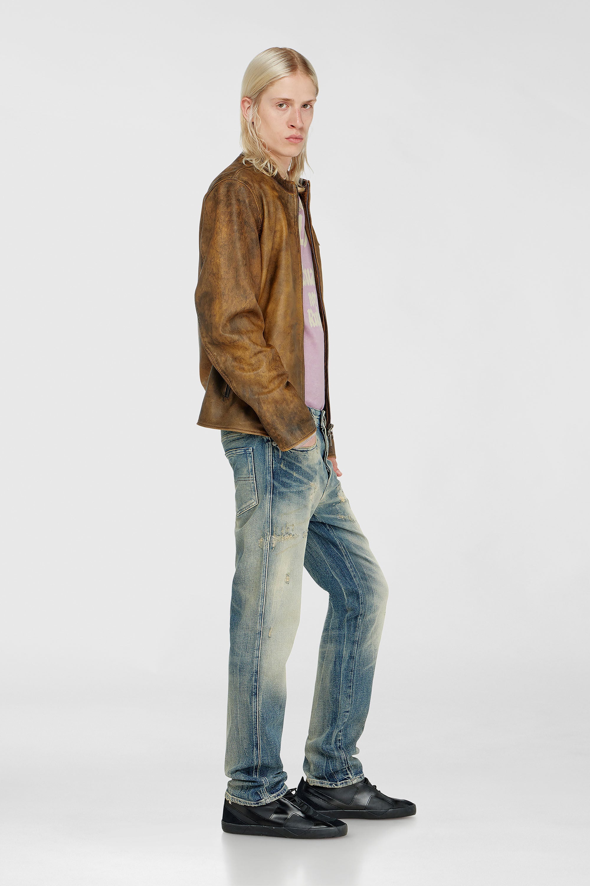 Diesel - S-SLANTE-D LOW, Male's S-Slante-D-Sneakers in suede and leather with D logo in Black - 7