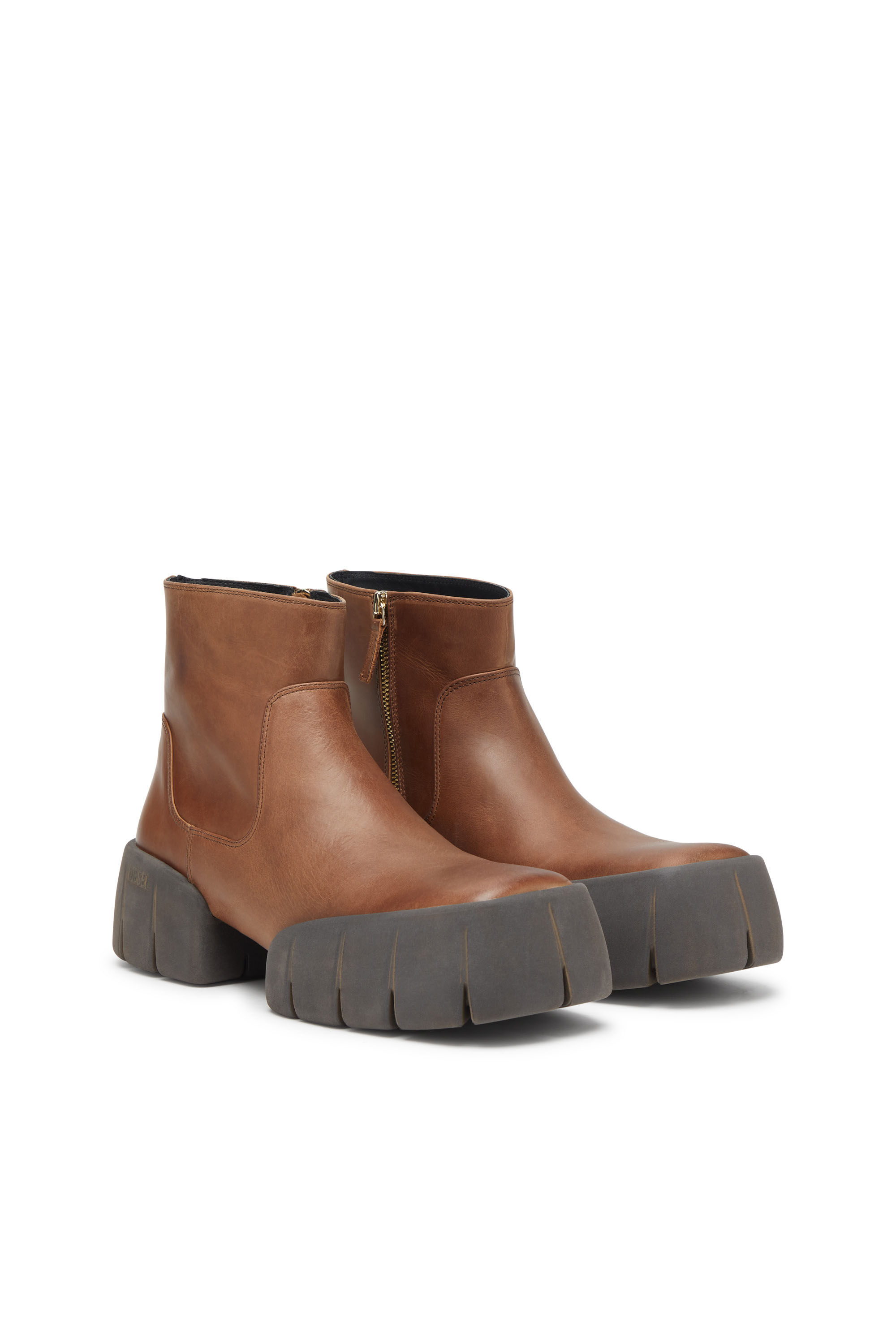 Diesel - D-TEX BT, Male's D-Tex-Oiled leather ankle boots with split sole in Brown - 2