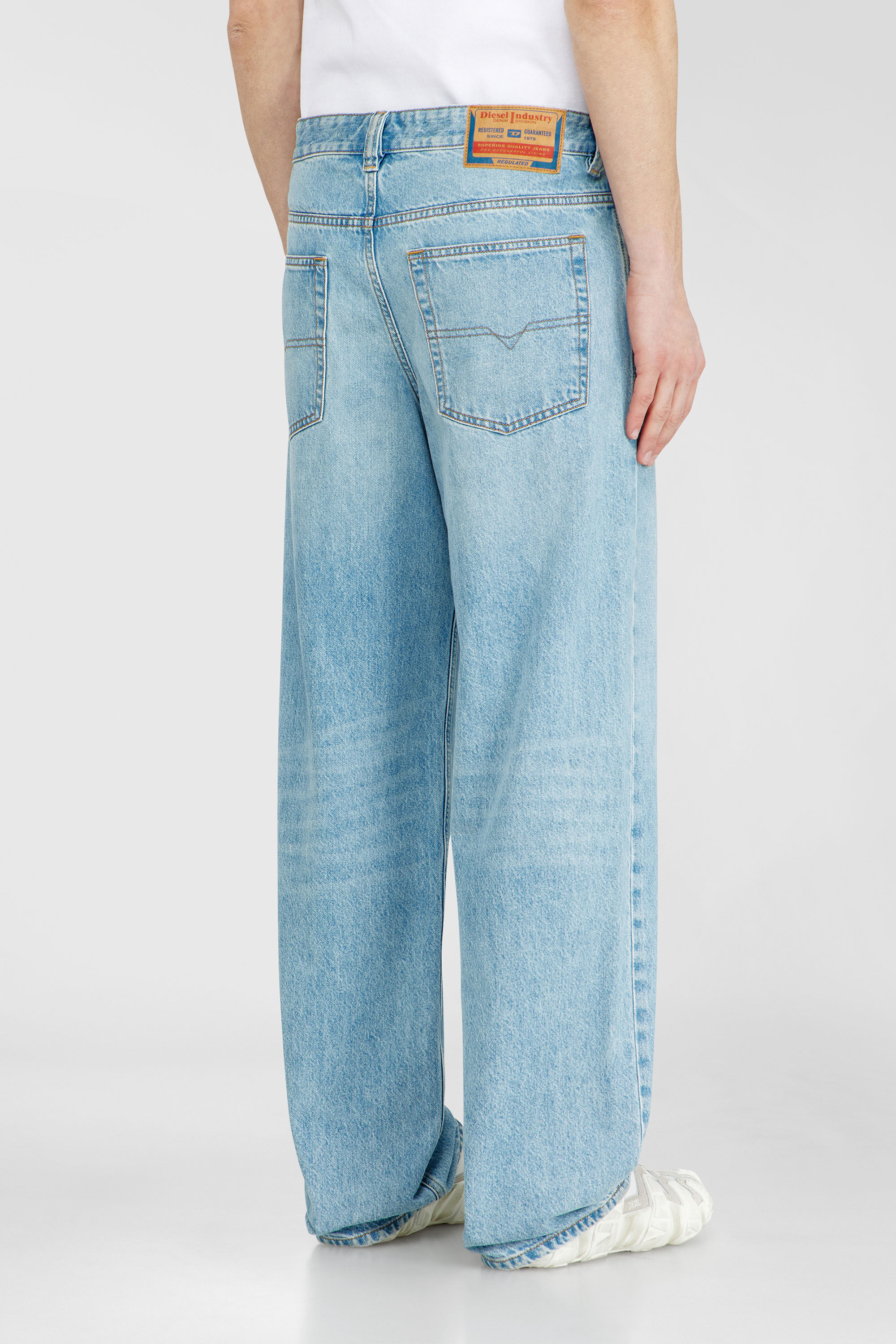 Light Wash Baggy Jeans for Men | Diesel® US