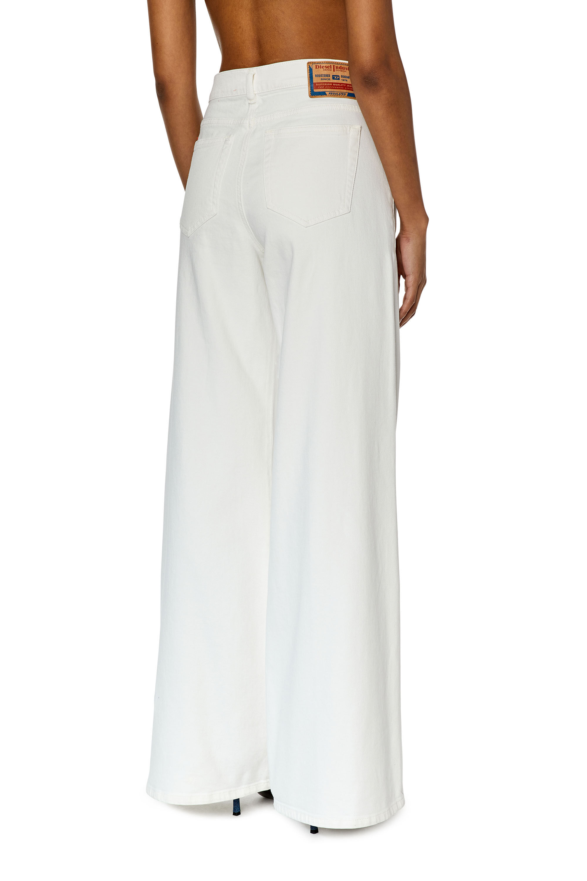 Diesel - Female's Flare Jeans 1978 D-Akemi 09D63, White - 4