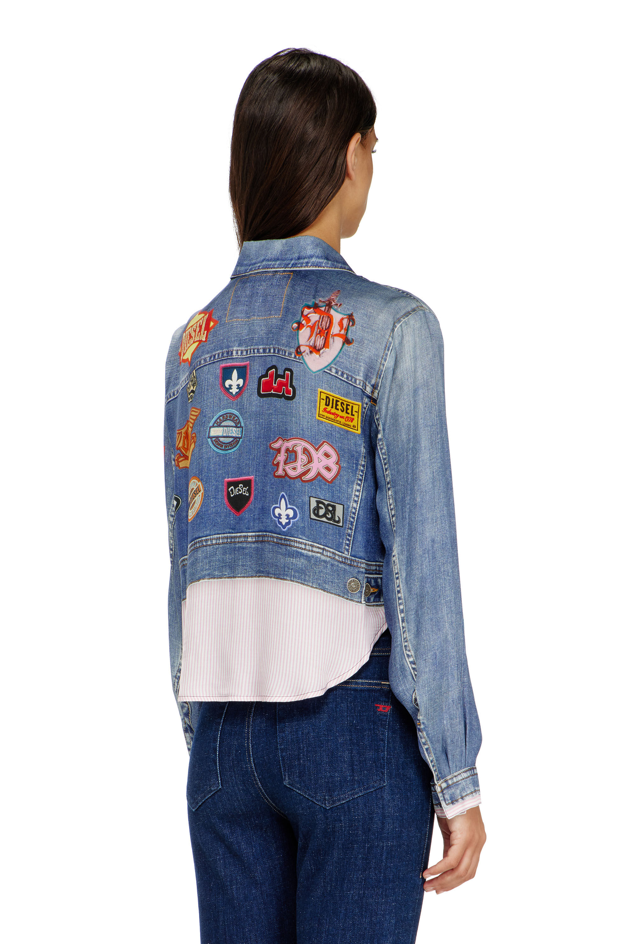 Diesel - C-LONE, Chemise cropped en satin &agrave; imprim&eacute; trompe-l&rsquo;&oelig;il denim Femme in ToBeDefined - 4