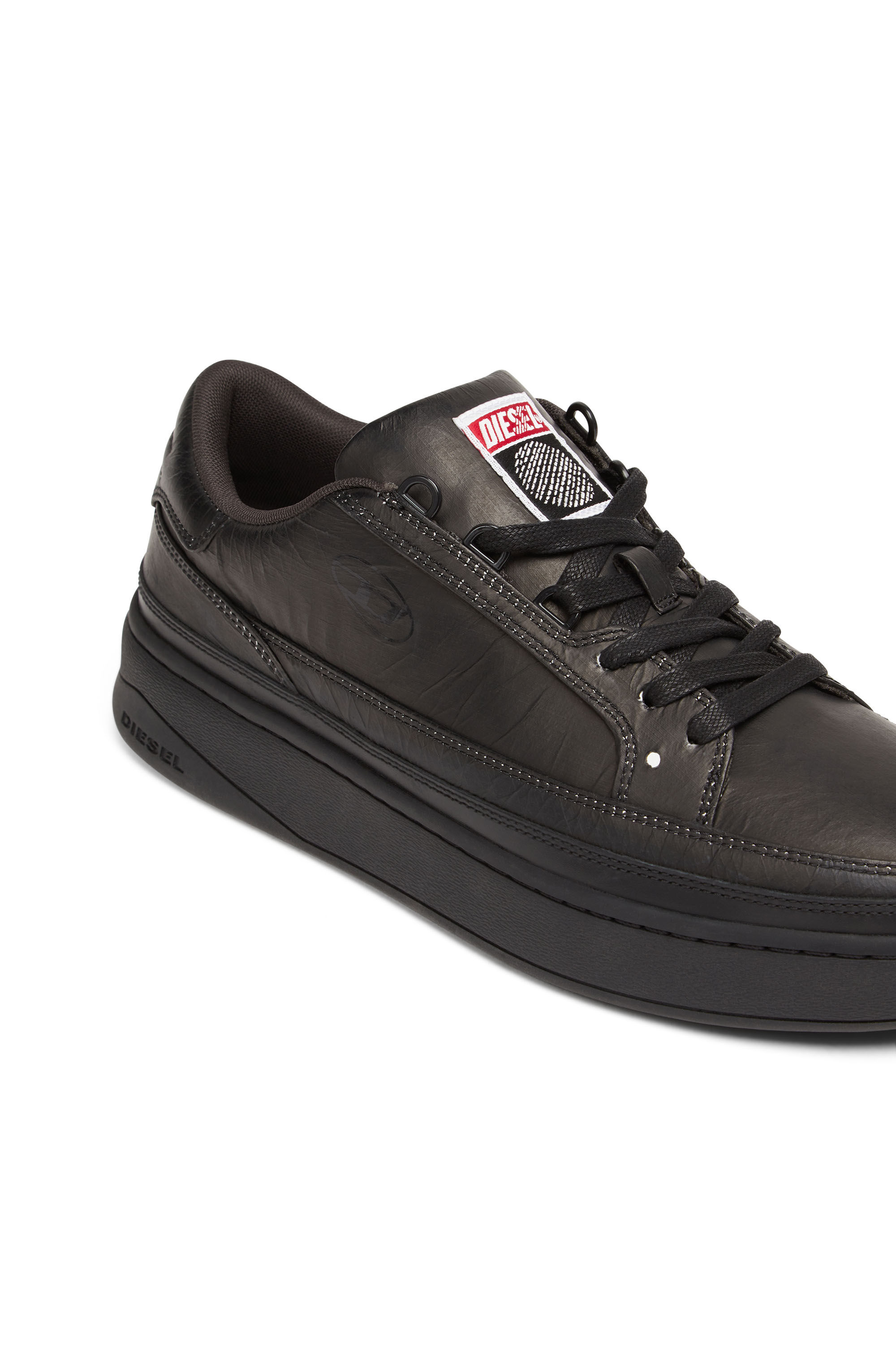 Diesel - S-SINNA LOW TK, S-Sinna Low Tk - Sneaker basse avec tissu effet déchiré Homme in Noir - 7