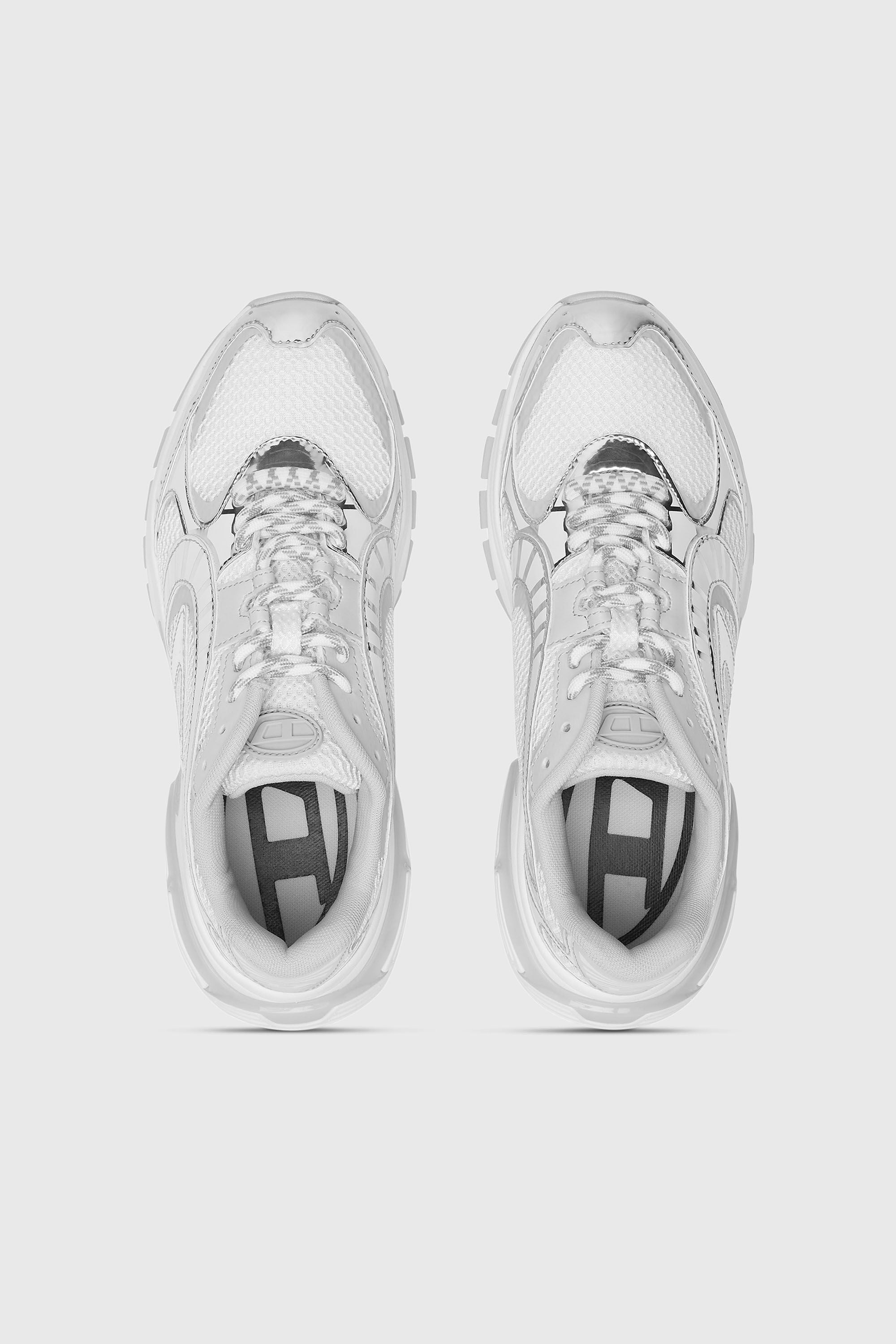 Diesel - S-PRO-V-DENSE LOW W, S-Pro-V-Dense-Zapatillas de malla met&aacute;lica con logotipo Oval D Mujer in Blanco - 4