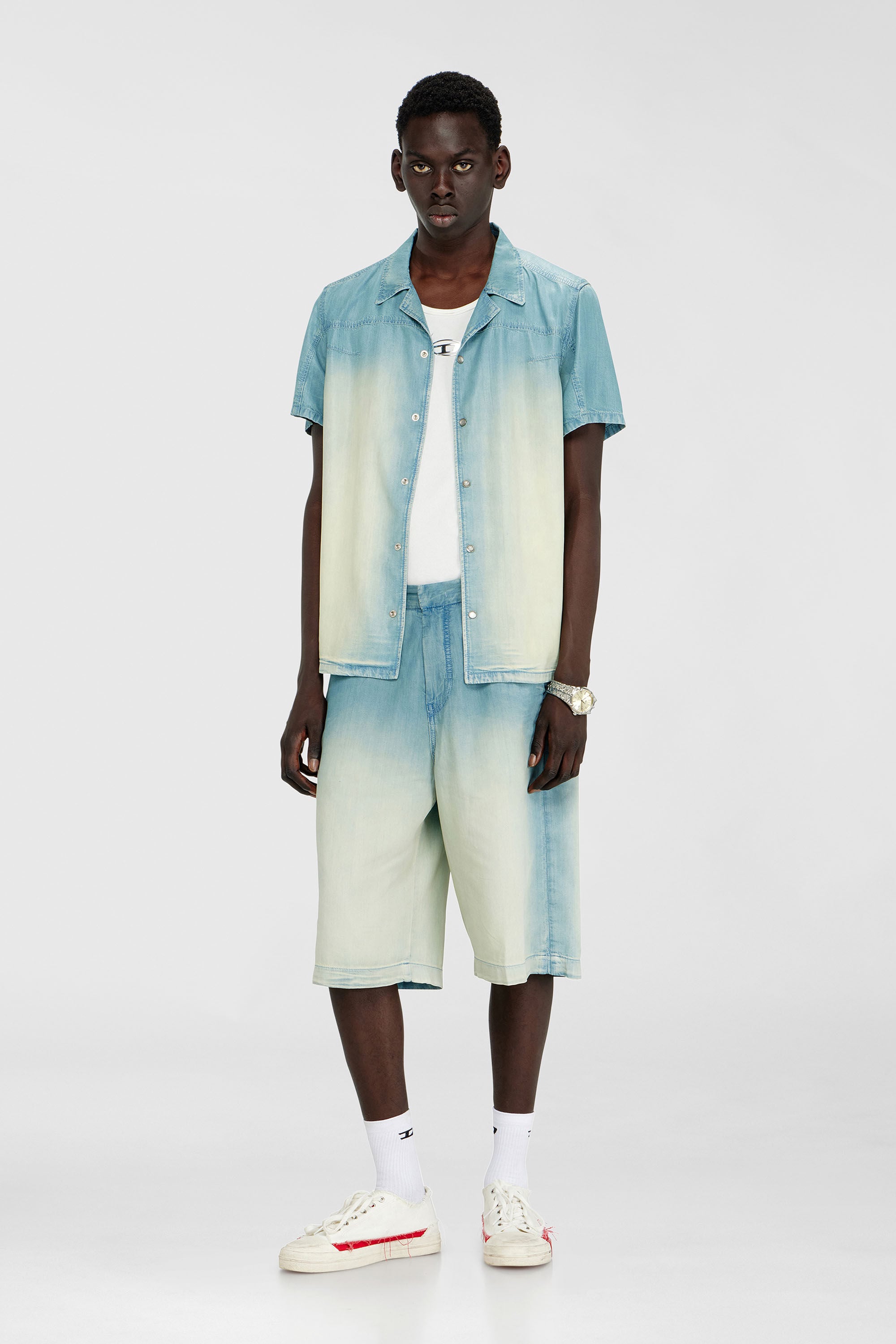 Diesel - D-TYLOR-SHORT-S, Shorts de mezclilla fluida con lavado oscuro Hombre in Azul marino - 1
