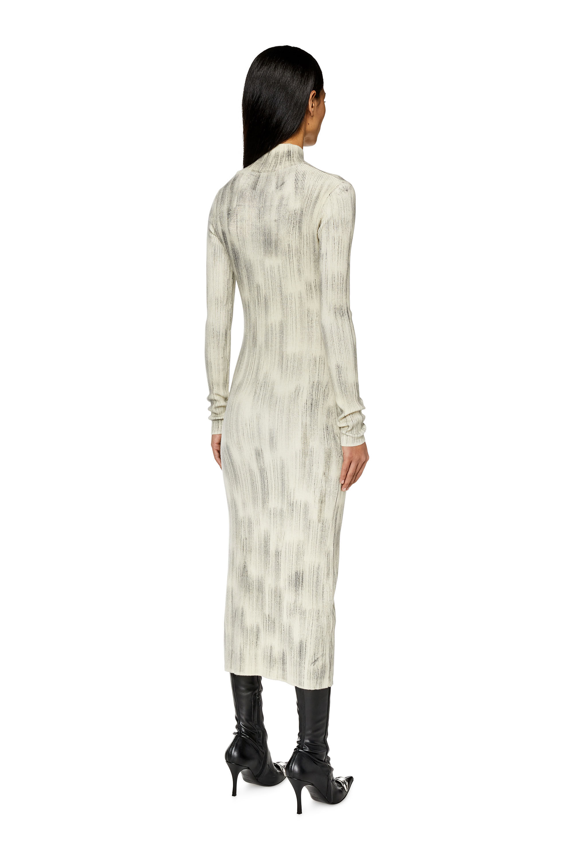 Diesel - M-ZARY-C, Robe midi côtelée avec plaque Oval D Femme in Gris - 3