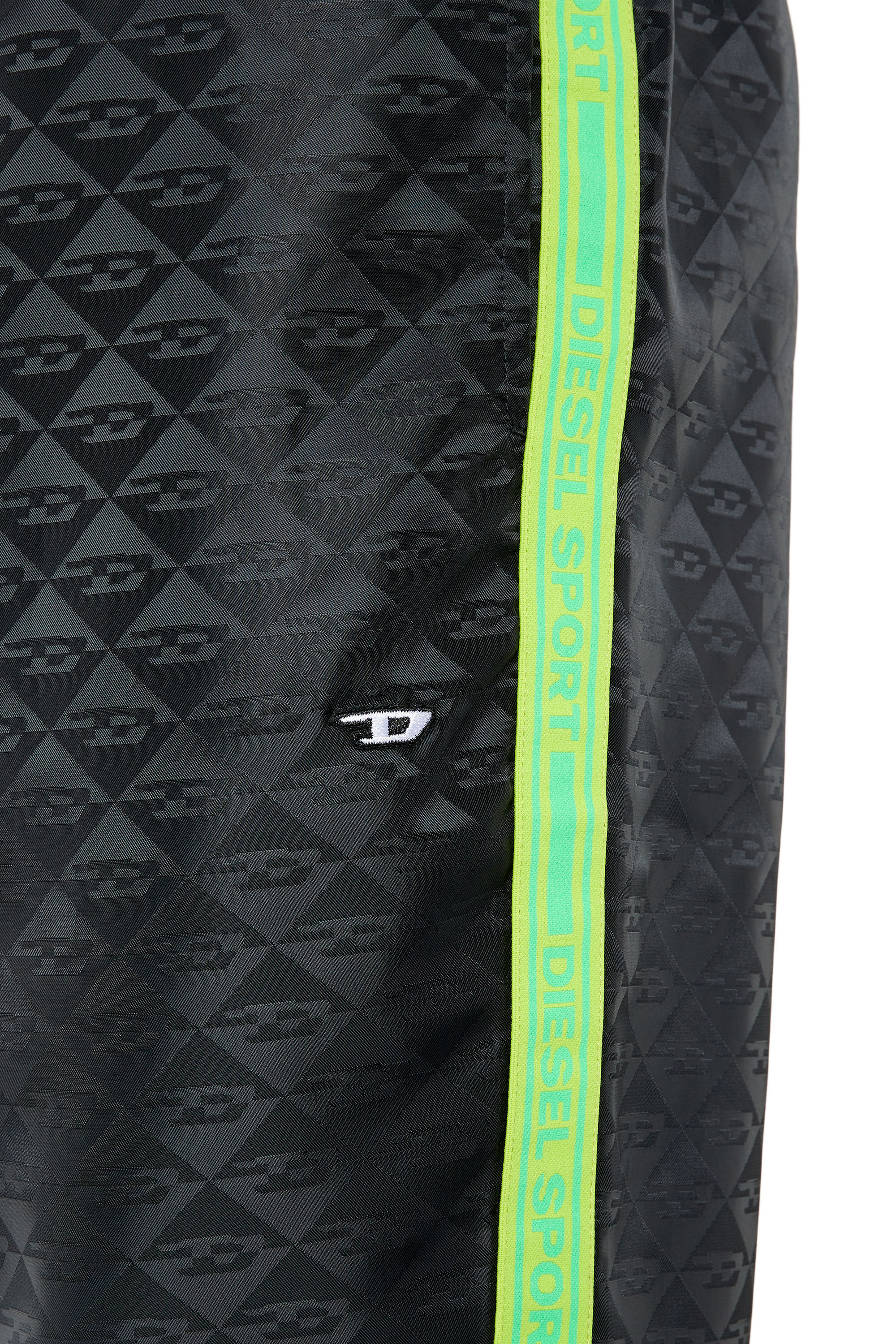 Diesel - AMWB-CREED-HT26, Pantalon de survêtement en satin Monogram Homme in Noir - 4
