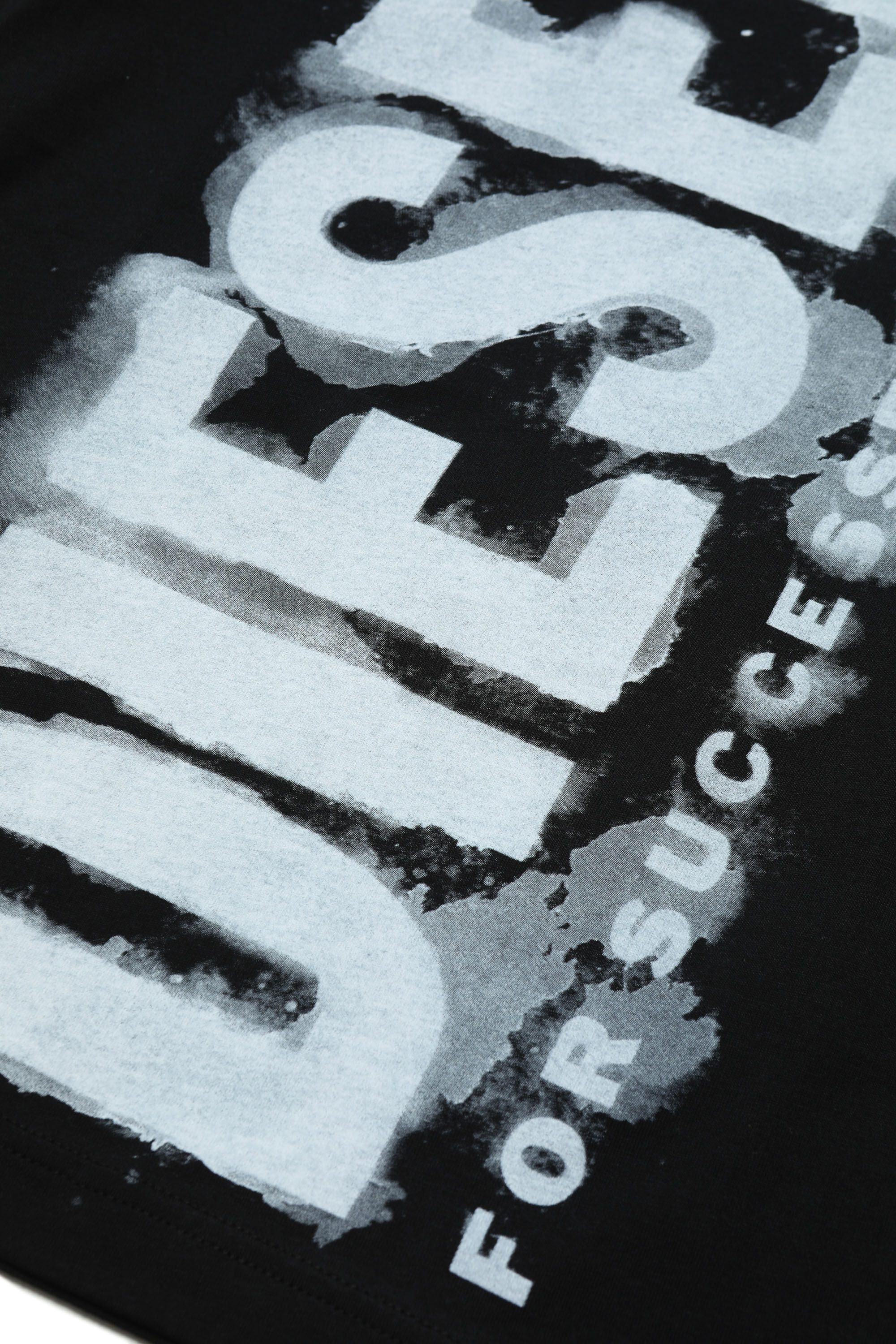 Diesel - TJUSTE16 OVER, Male's T-shirt with watercolour logo in Black - 3
