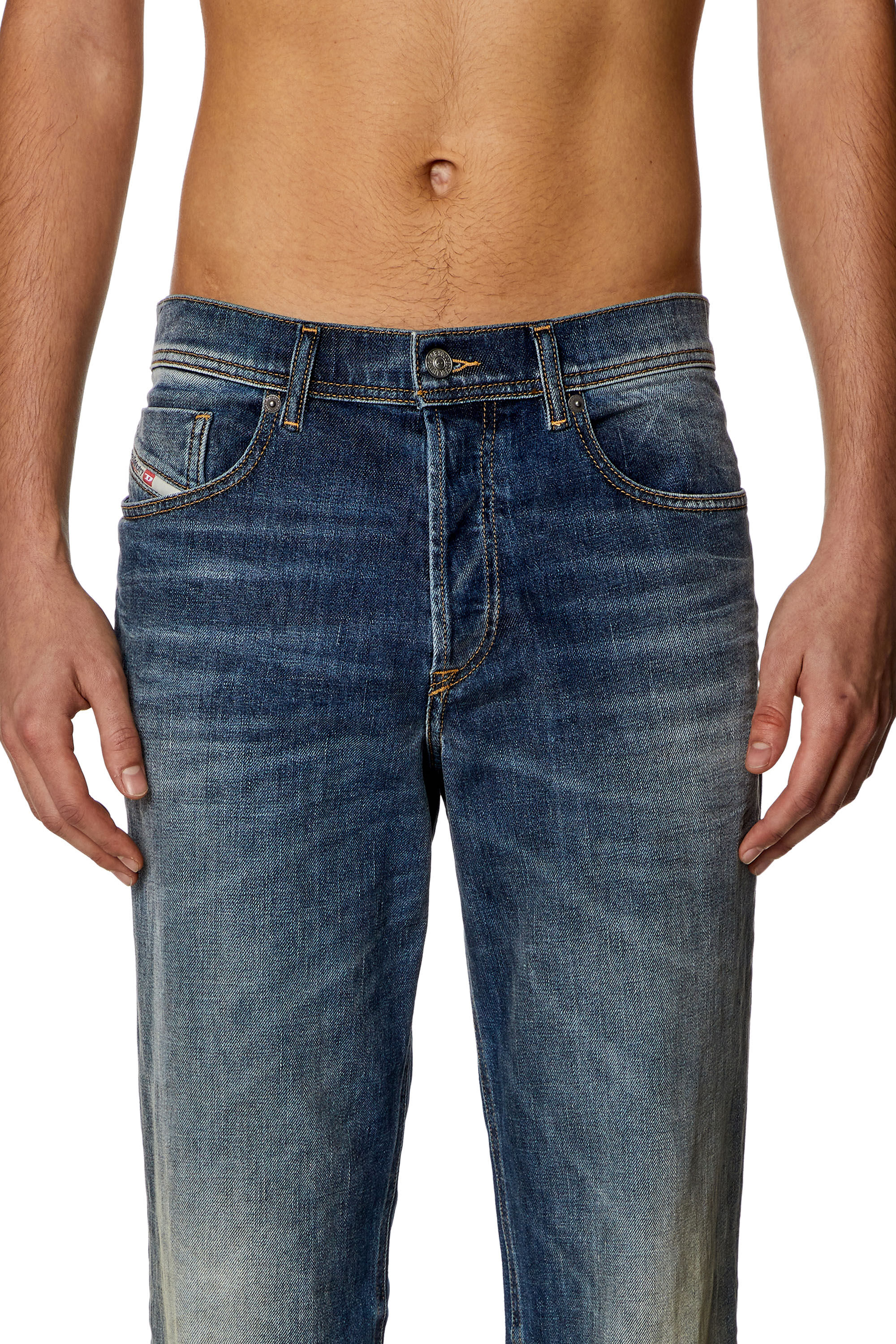 Diesel - Regular Jeans 2023 D-Finitive 09H43 Homme, Bleu Foncé - Image 5
